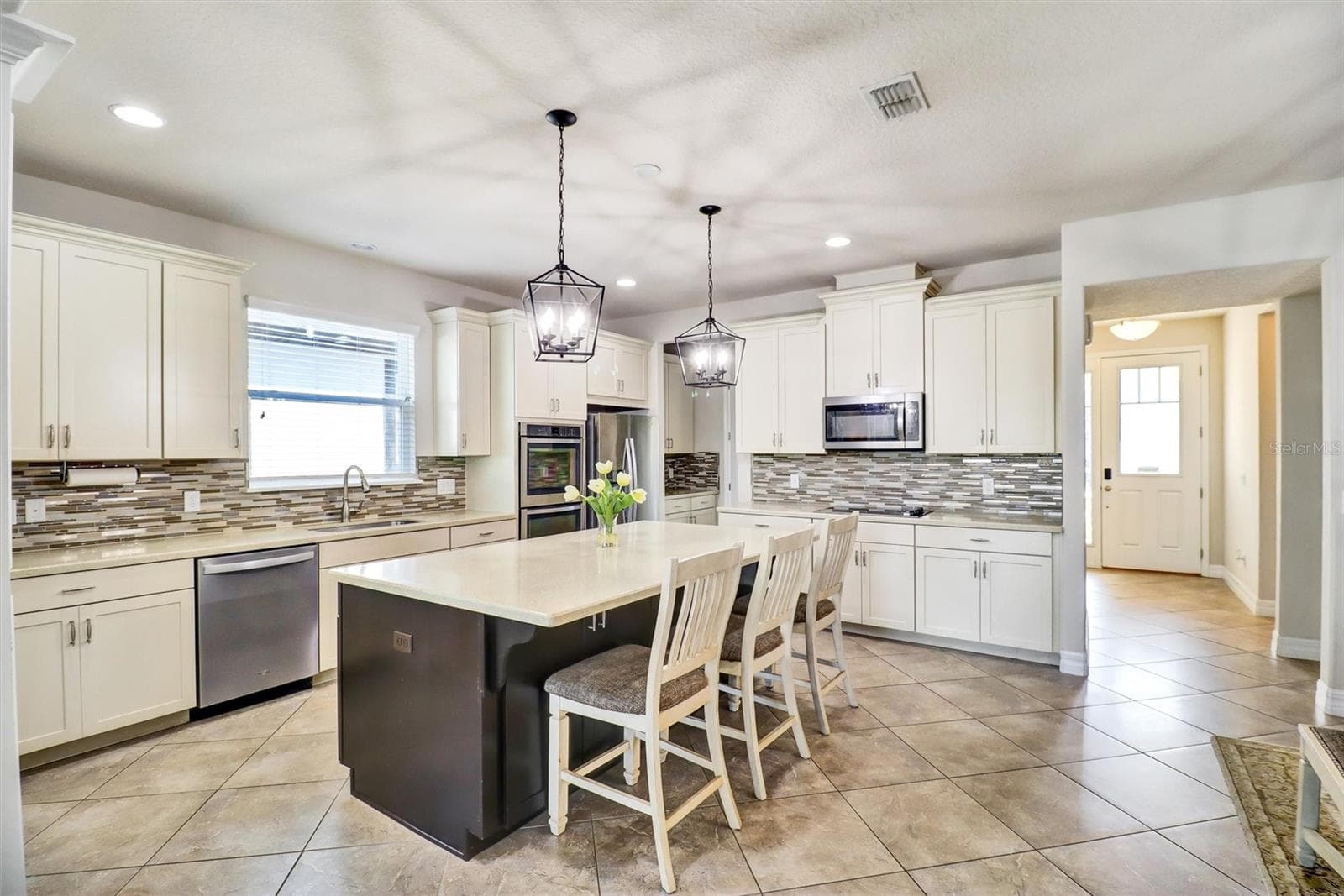 Single Family Residence at 7921 CORKFIELD AVE, ORLANDO, photo 12 of 75
