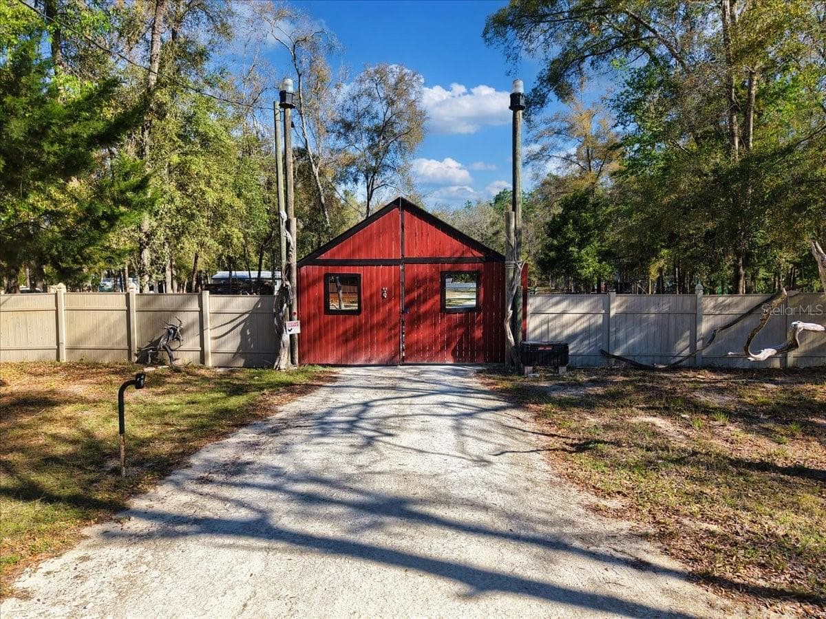 Manufactured Home at 5850 NW 50TH ST, BELL, photo 2 of 44