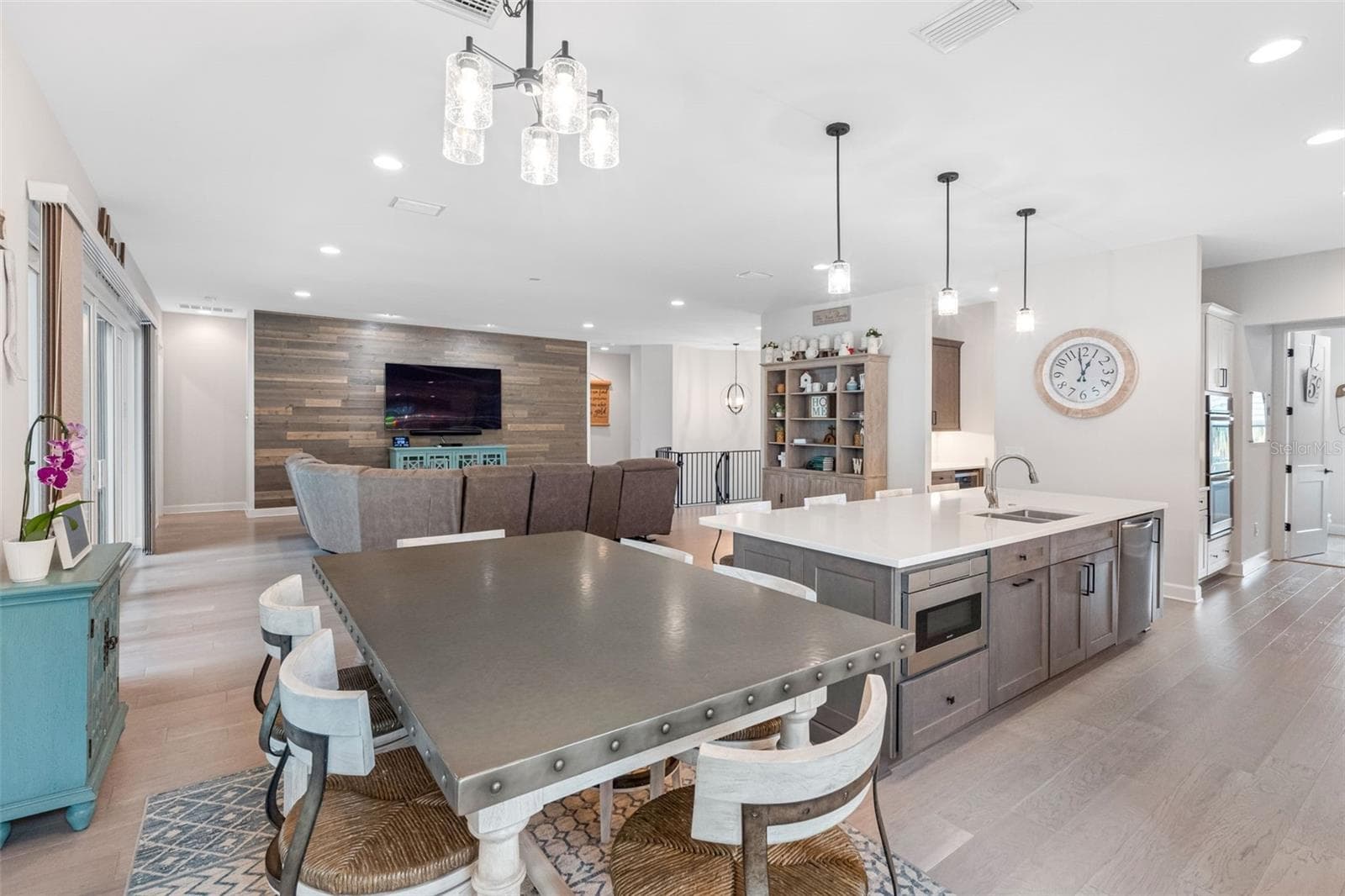 Single Family Residence at 124 FOREST HILLS DR, REDINGTON SHORES, photo 8 of 98