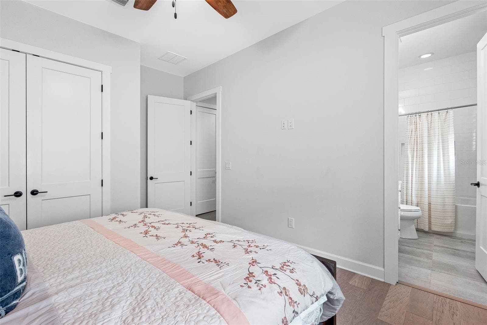 Single Family Residence at 124 FOREST HILLS DR, REDINGTON SHORES, photo 40 of 98