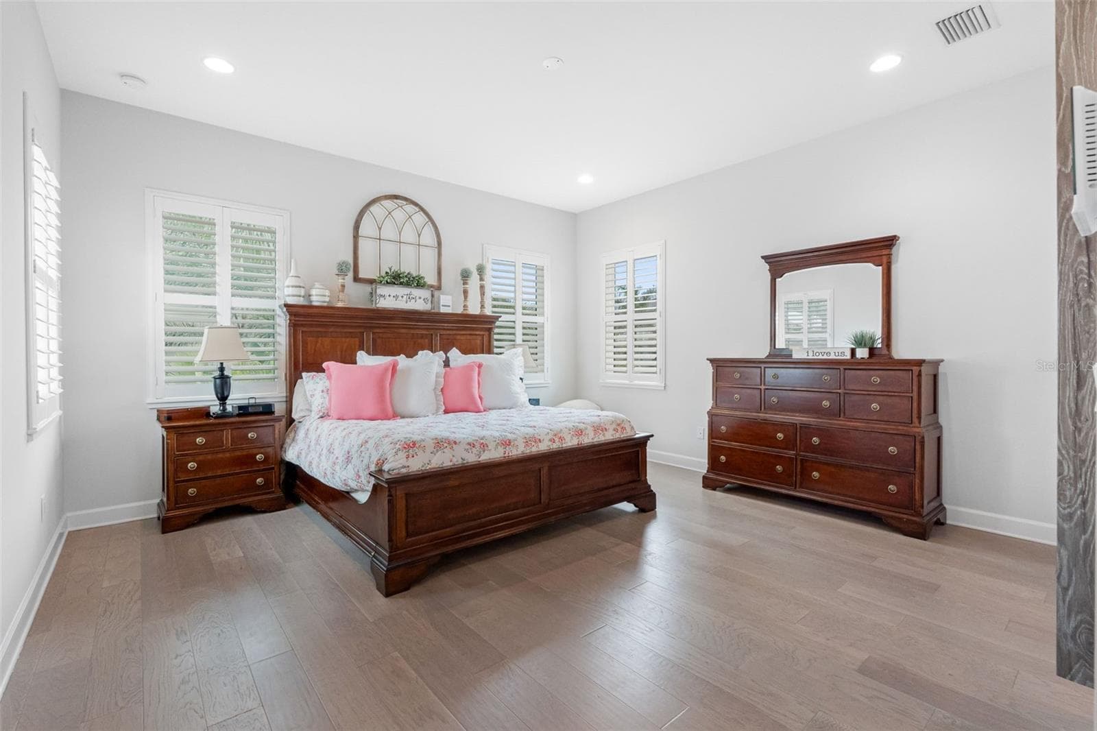 Single Family Residence at 124 FOREST HILLS DR, REDINGTON SHORES, photo 44 of 98