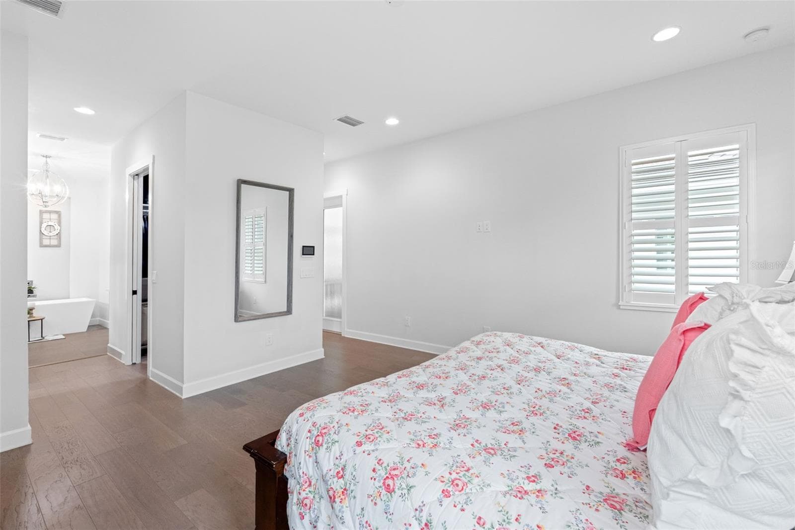 Single Family Residence at 124 FOREST HILLS DR, REDINGTON SHORES, photo 45 of 98
