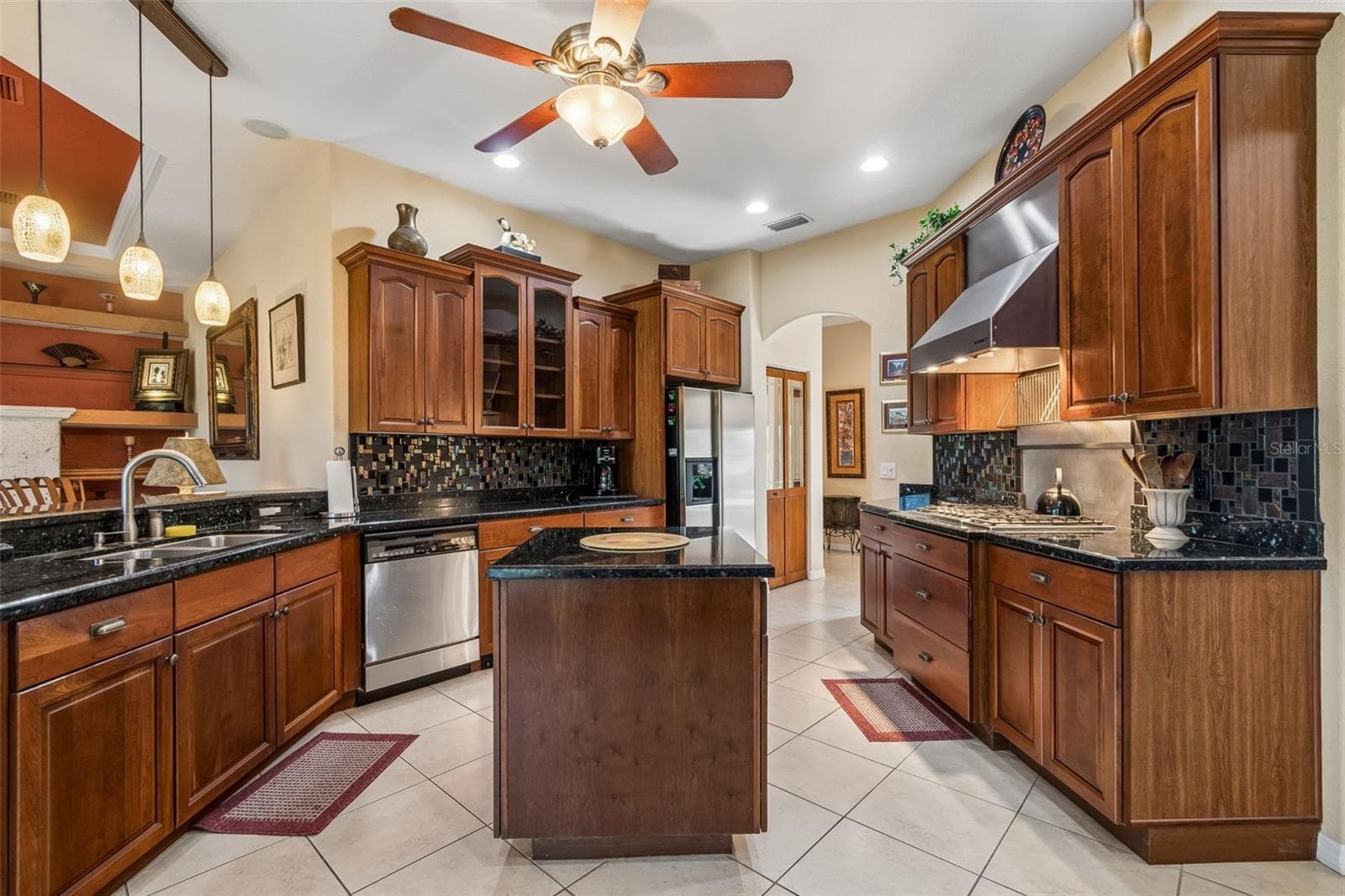 Single Family Residence at 566 PLANTERS MANOR WAY, BRADENTON, photo 19 of 73