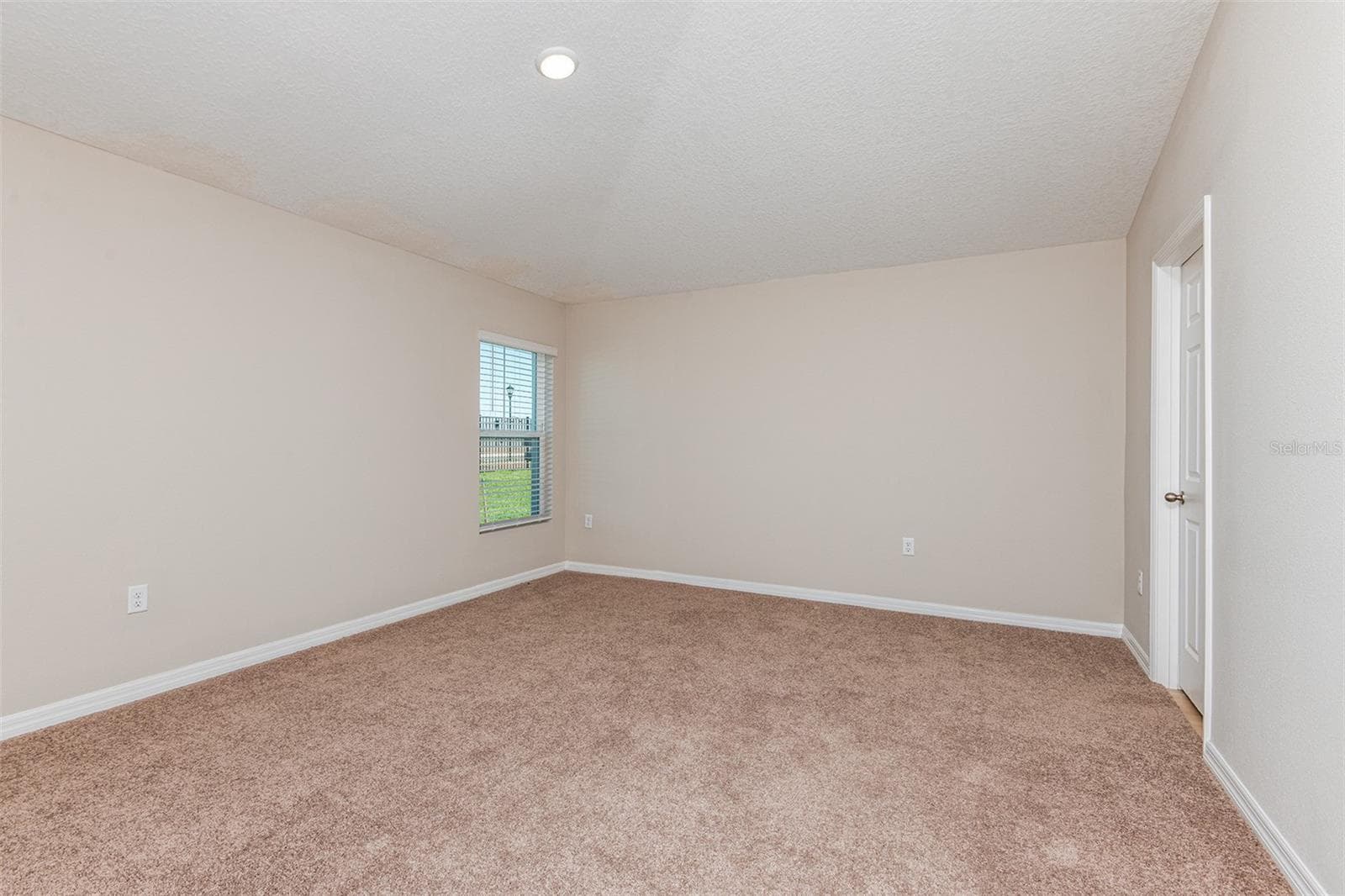 Single Family Residence at 15250 MAUDE LANDING LOOP, WIMAUMA, photo 16 of 23