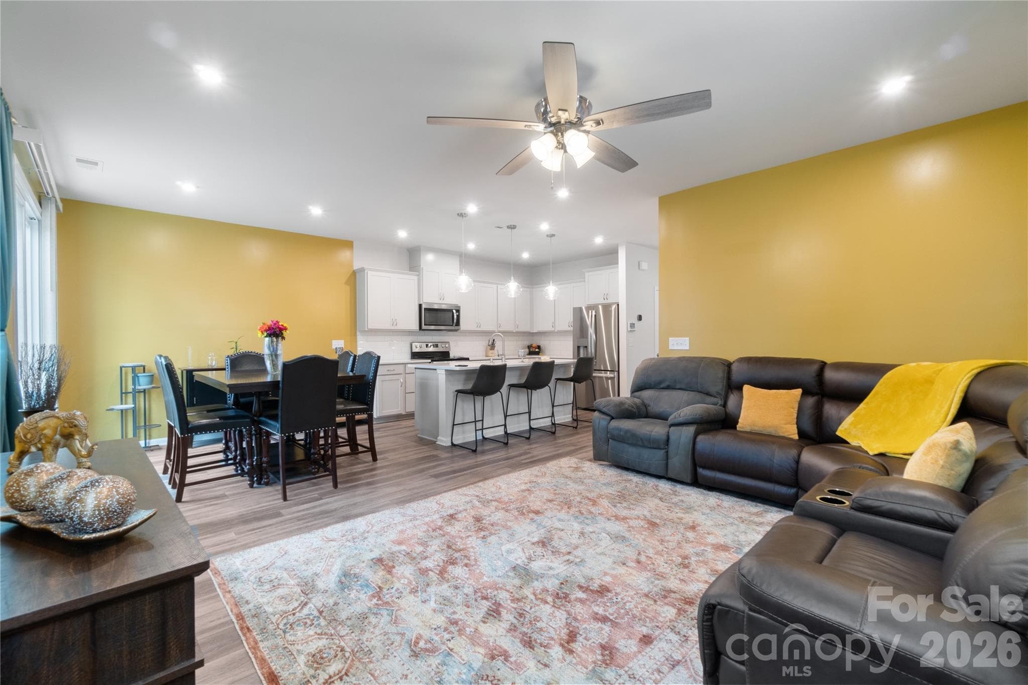 Townhouse at 8032 Overmeadow Lane, Charlotte, photo 5 of 27