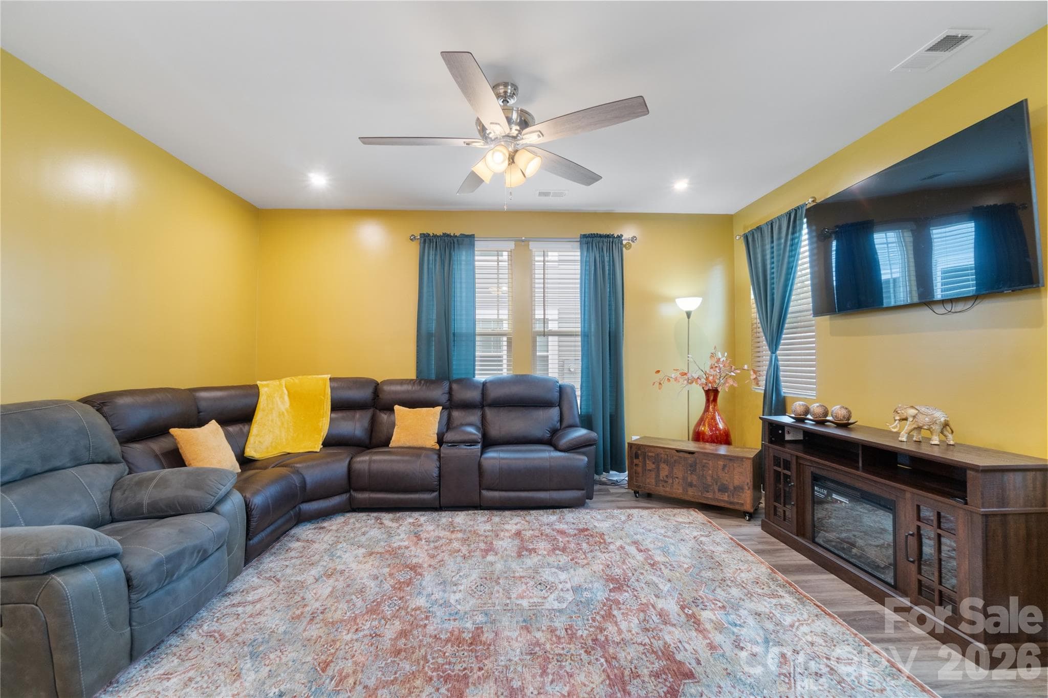 Townhouse at 8032 Overmeadow Lane, Charlotte, photo 6 of 27
