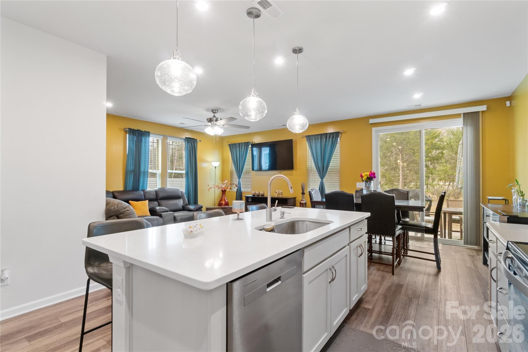 Townhouse at 8032 Overmeadow Lane, Charlotte, photo 11 of 27