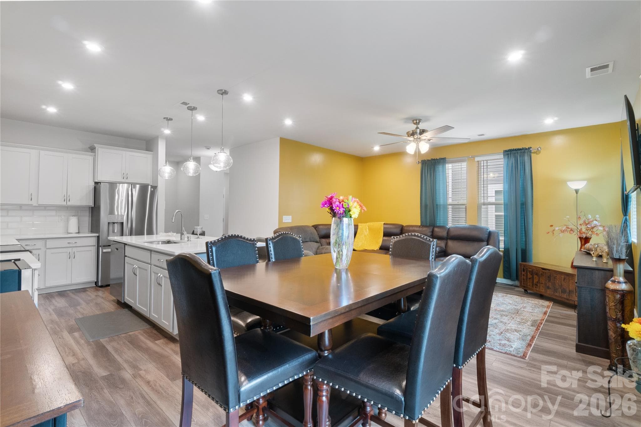 Townhouse at 8032 Overmeadow Lane, Charlotte, photo 13 of 27