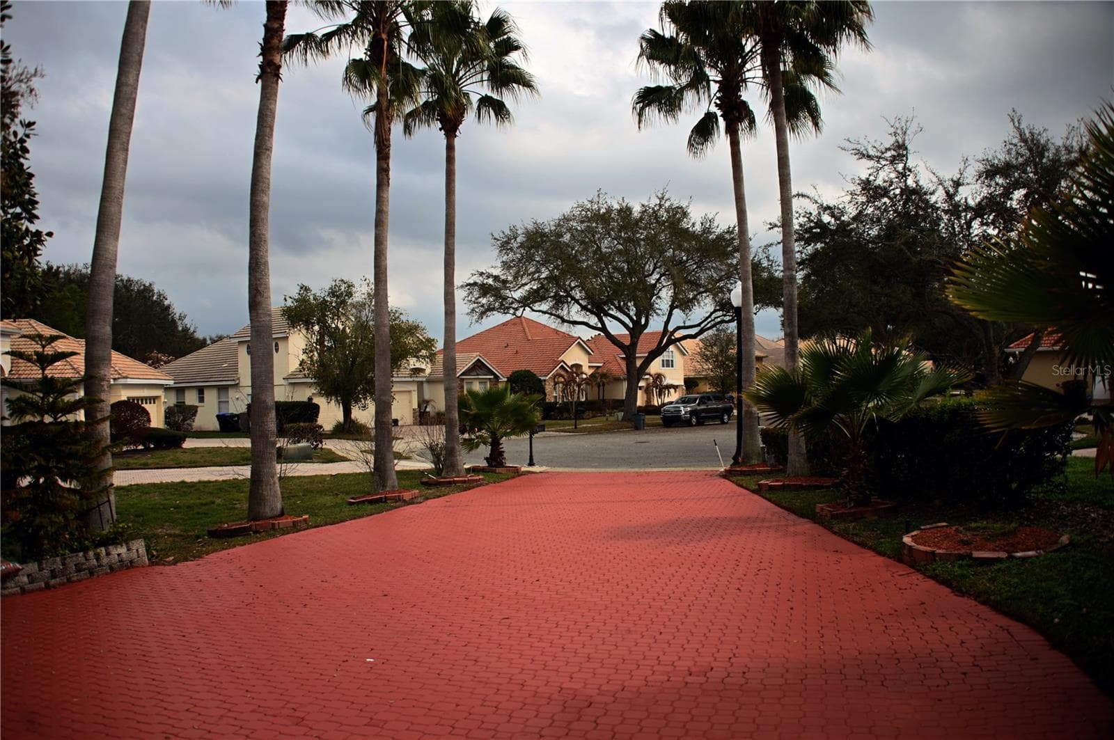 View of the neighborhood - 8800 OAK LANDINGS CT, ORLANDO