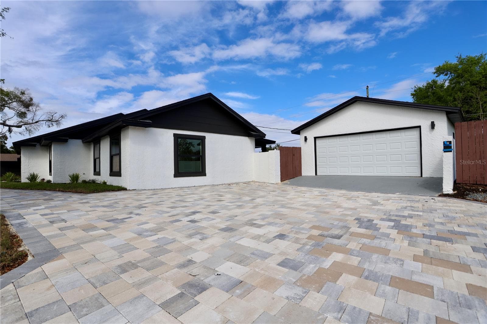 Single Family Residence at 2801 WAUMPI TRL, MAITLAND, photo 2 of 86