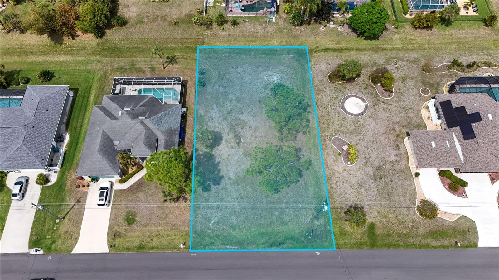9 LONG MEADOW LN