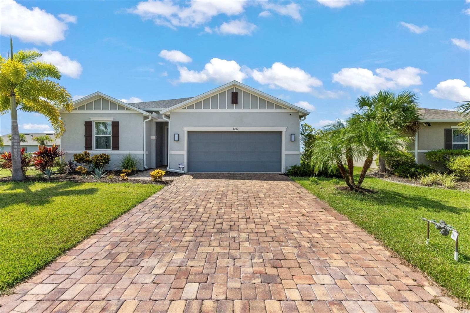 Single Family Residence at 7434 35TH LN E, SARASOTA, photo 2 of 20