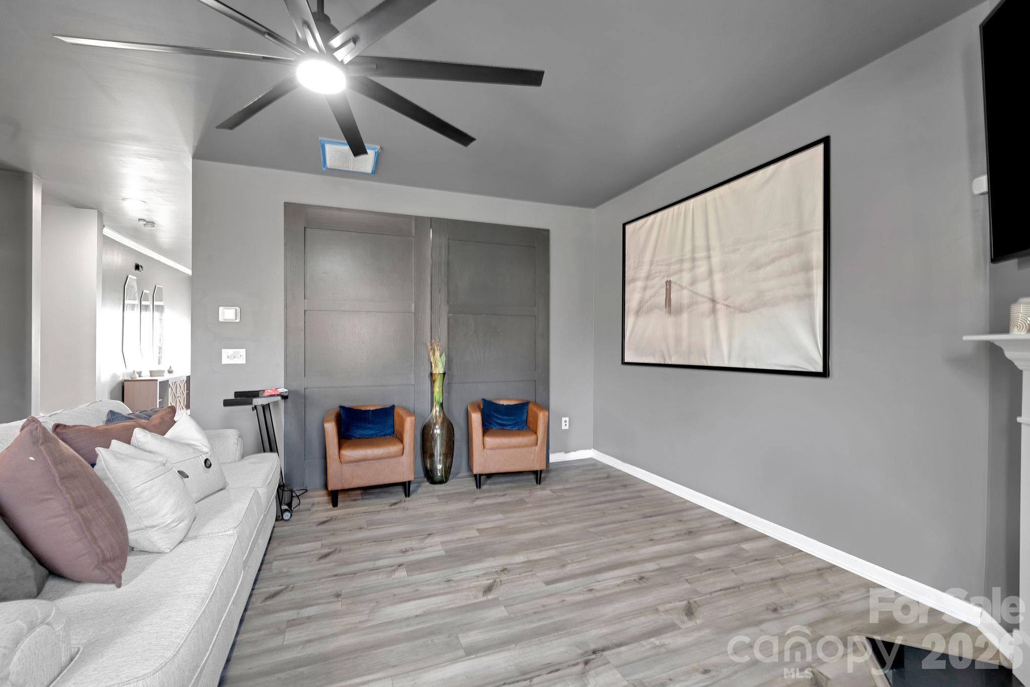 Single Family Residence at Mooresville, photo 8 of 33