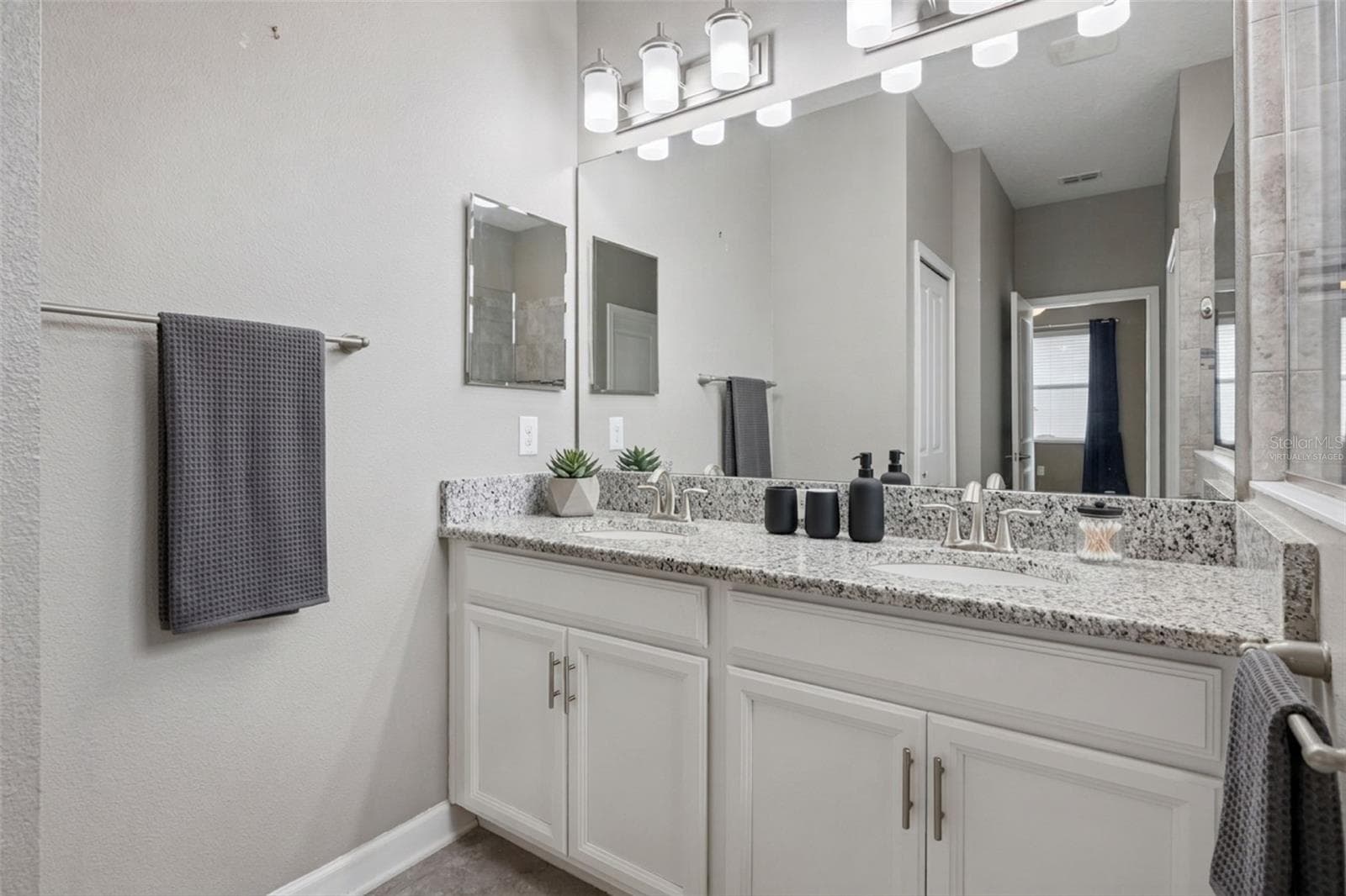 Virtually staged primary bath - 3464 EMBERS LN, CLERMONT