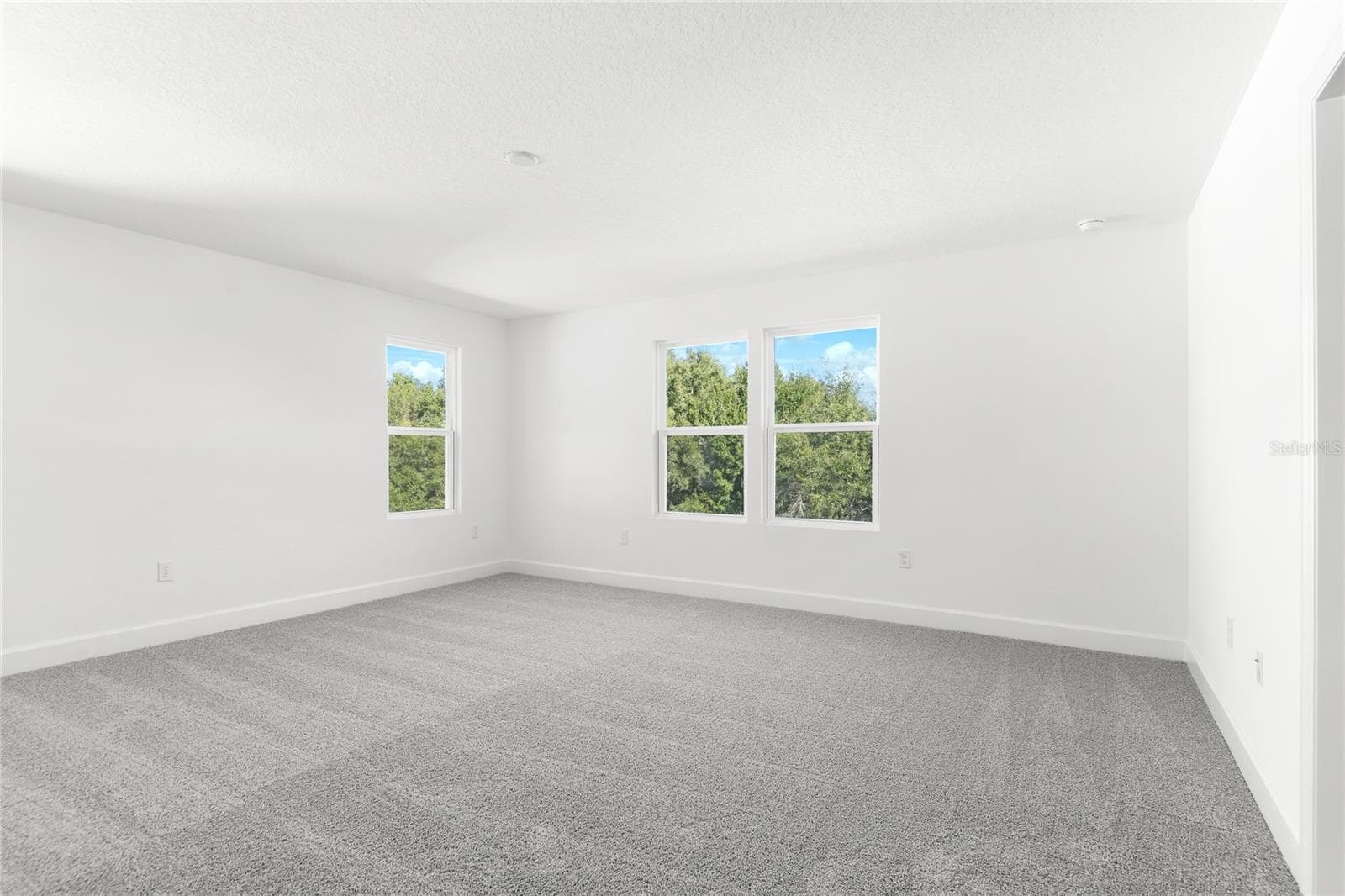 Single Family Residence at 740 WEKIVA RIDGE DR, MOUNT DORA, photo 11 of 18