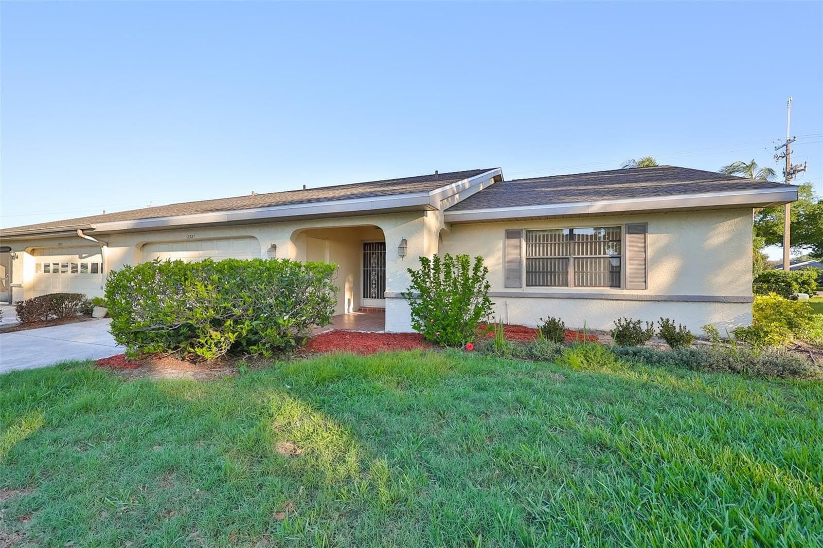 2321 LANCASTER DR