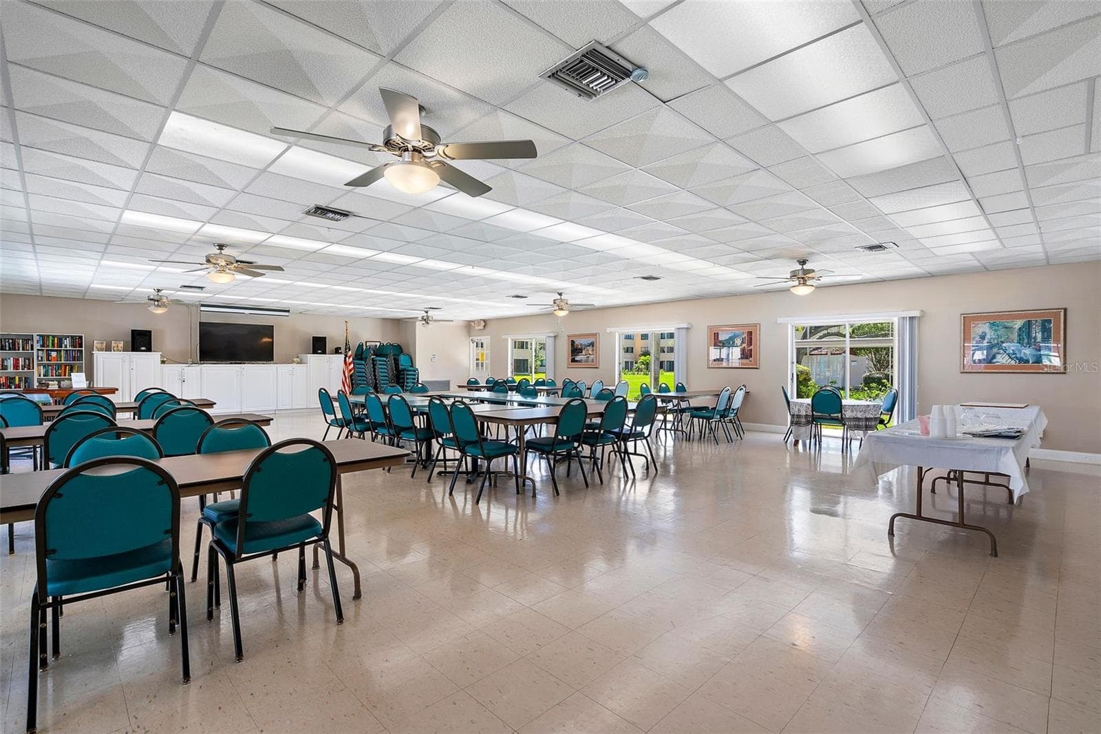 Performance auditorium, gathering event space - 5095 BAY ST NE #110, ST PETERSBURG