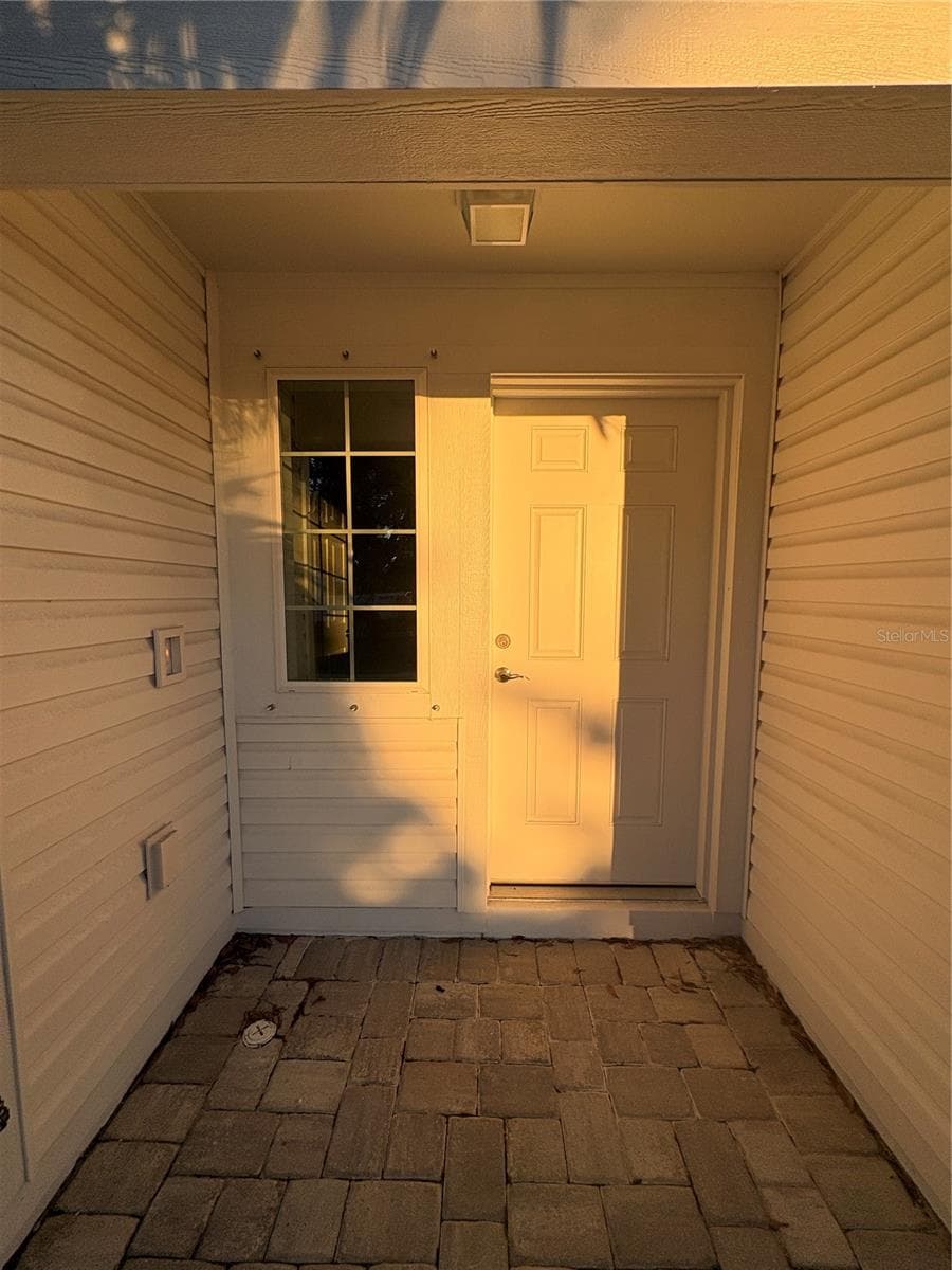 Townhouse at 2525 6TH AVENUE DR E, BRADENTON, photo 3 of 18