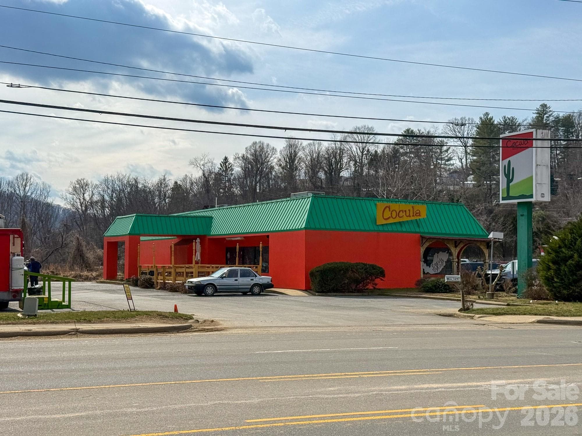 1297 Tunnel Road