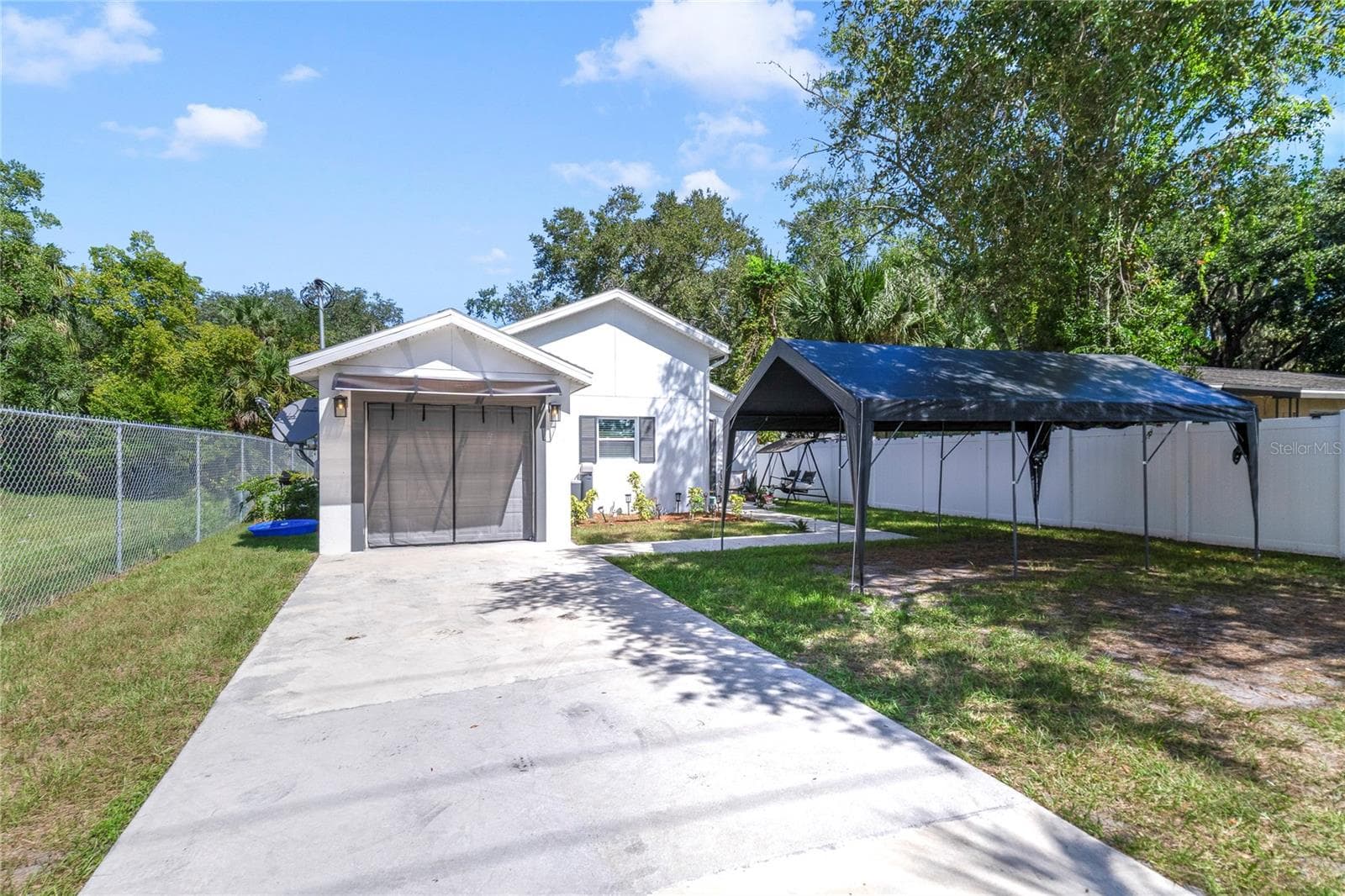 Single Family Residence at 1104 W 3RD ST, SANFORD, photo 2 of 17