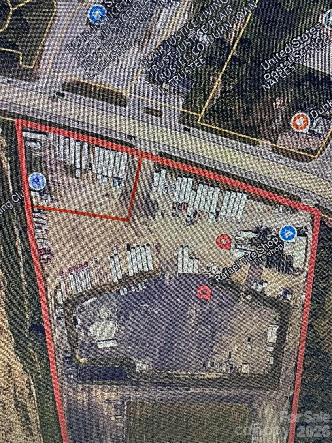 Estimated property boundaries shown for reference only. - Hendersonville