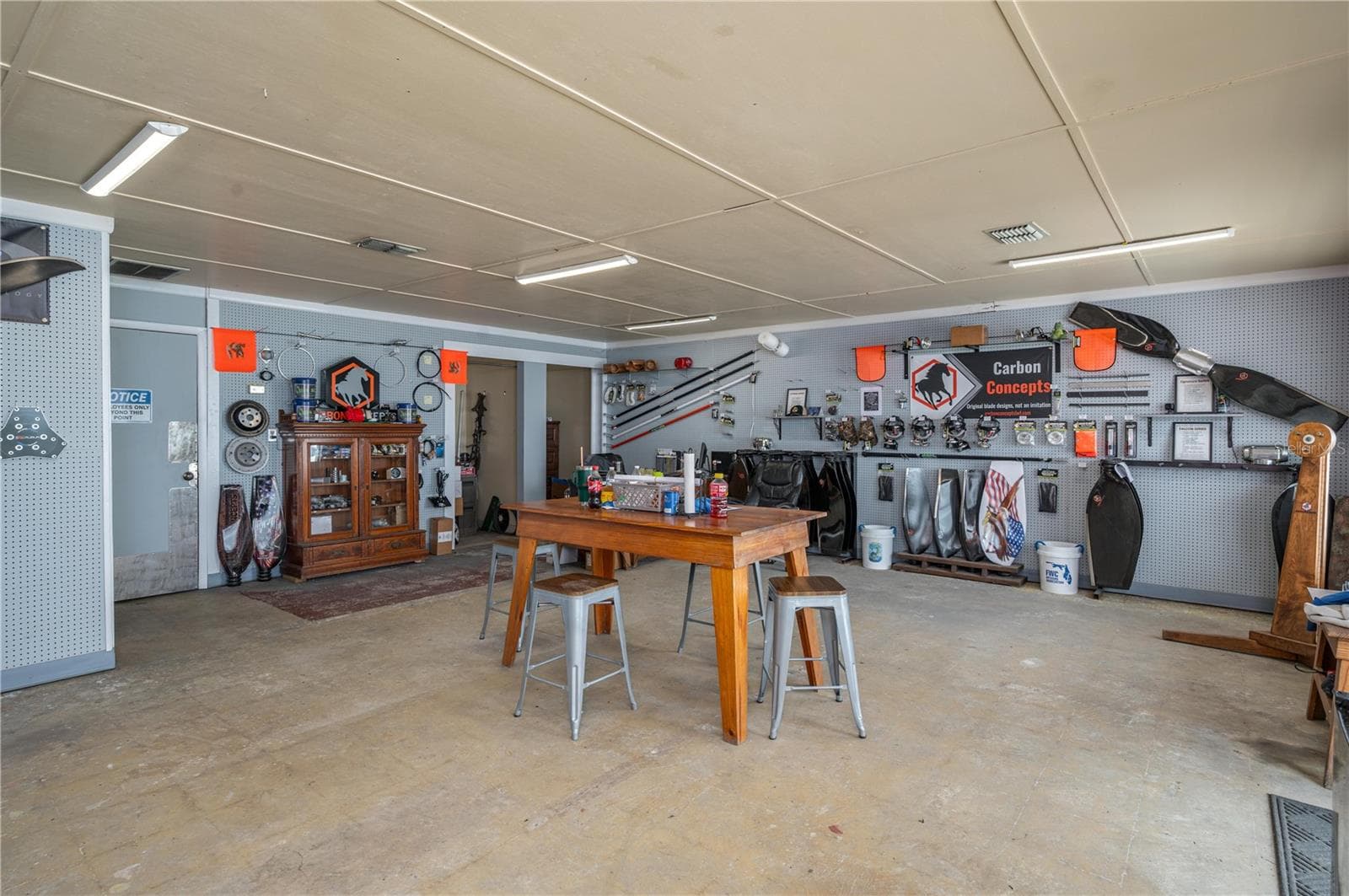 Retail Store Front - 19 EVERGREEN DR, LAKE WALES