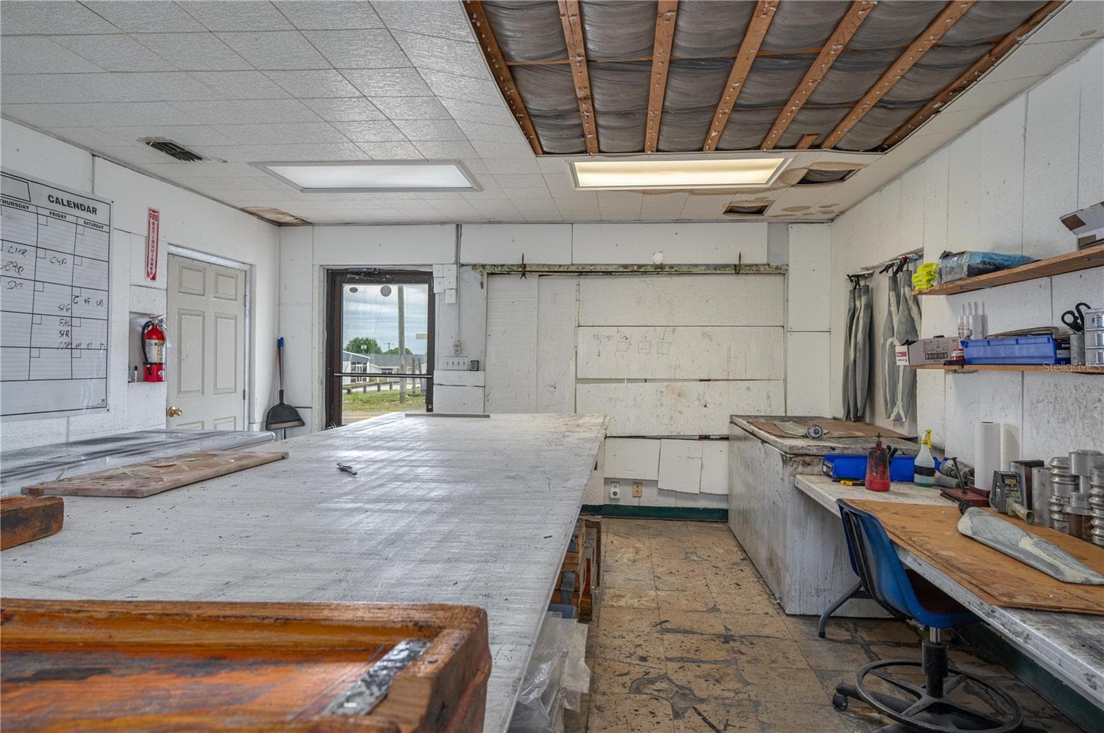 Side Room off of Retail Front - 19 EVERGREEN DR, LAKE WALES