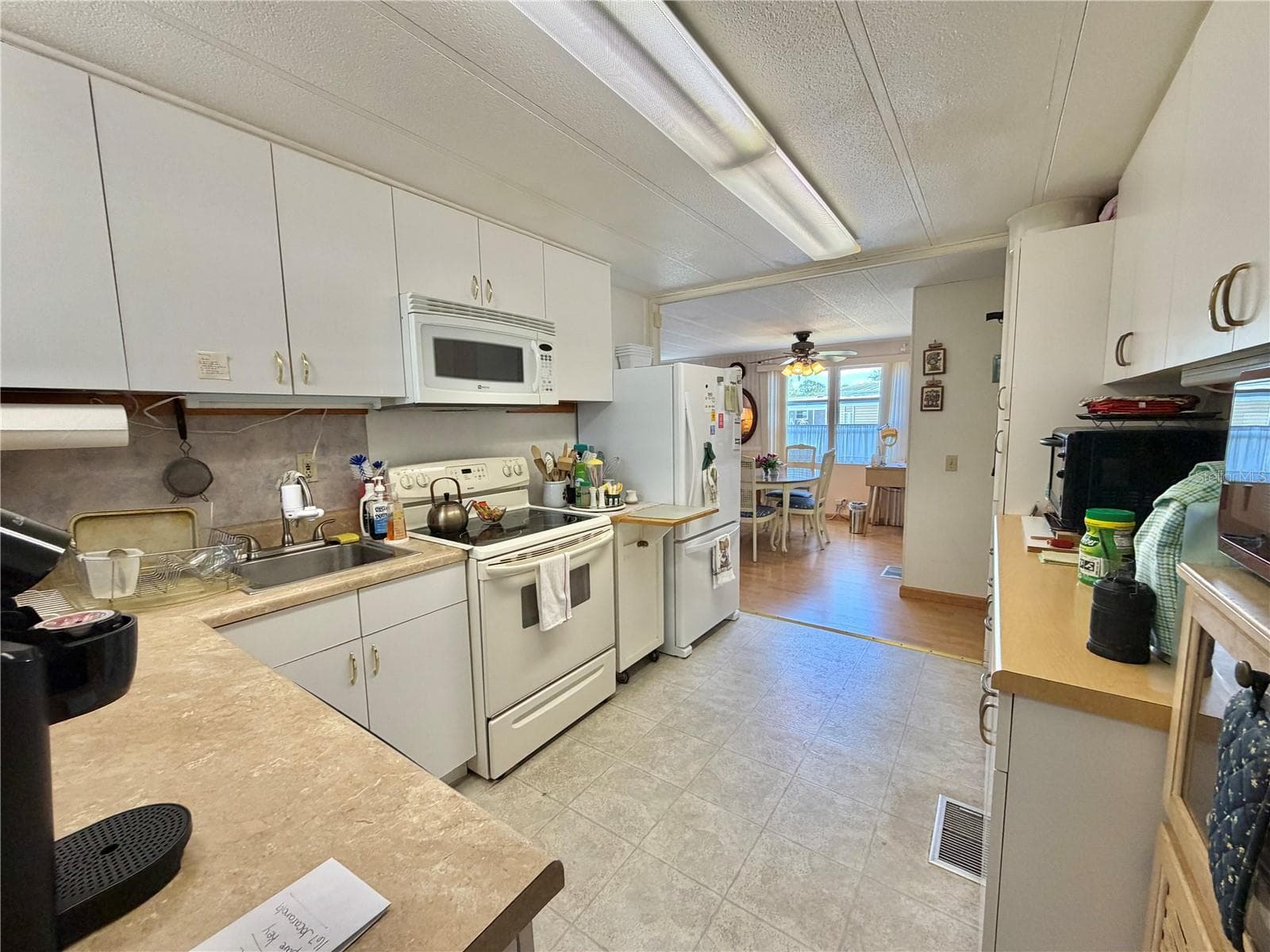 Mobile Home at 167 JACARANDA DR, LEESBURG, photo 4 of 36