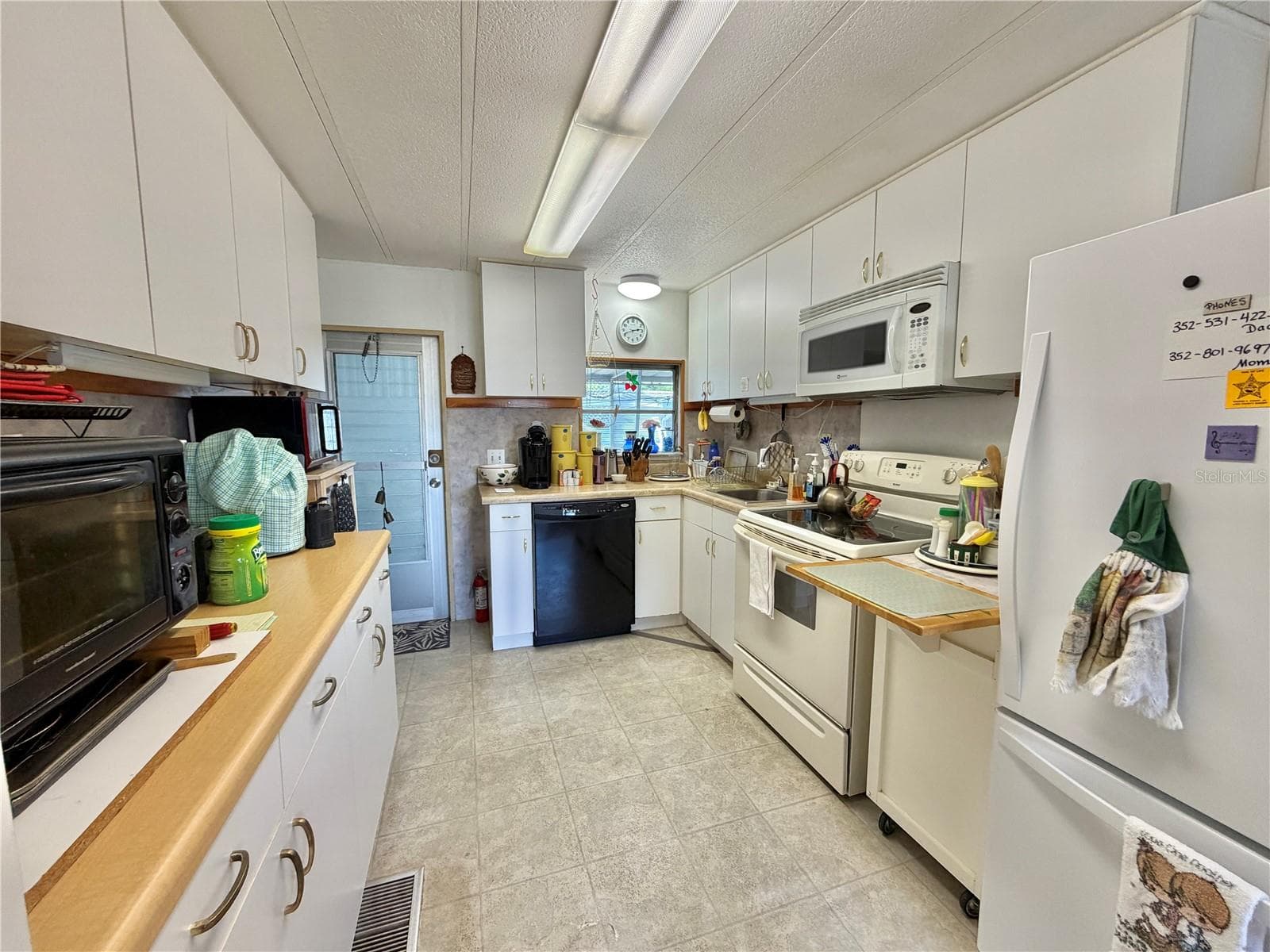Mobile Home at 167 JACARANDA DR, LEESBURG, photo 13 of 36