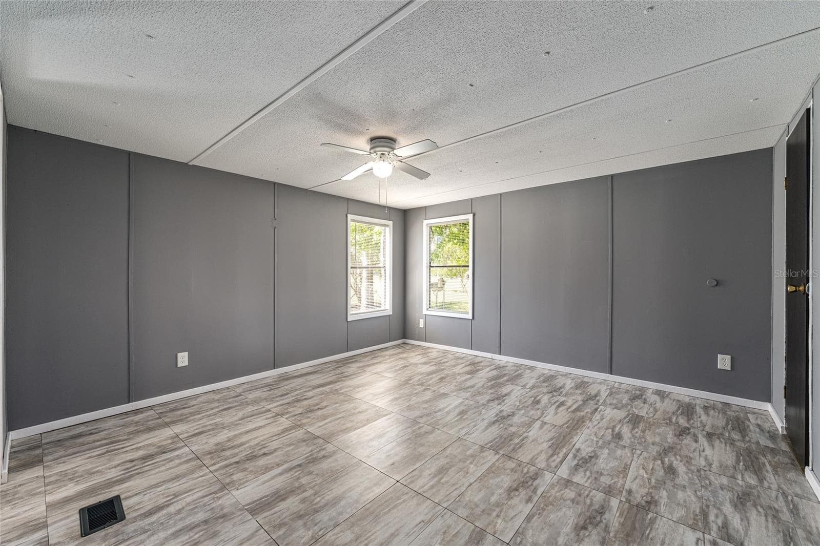 Manufactured Home at 5600 SE 39TH ST, TRENTON, photo 34 of 101