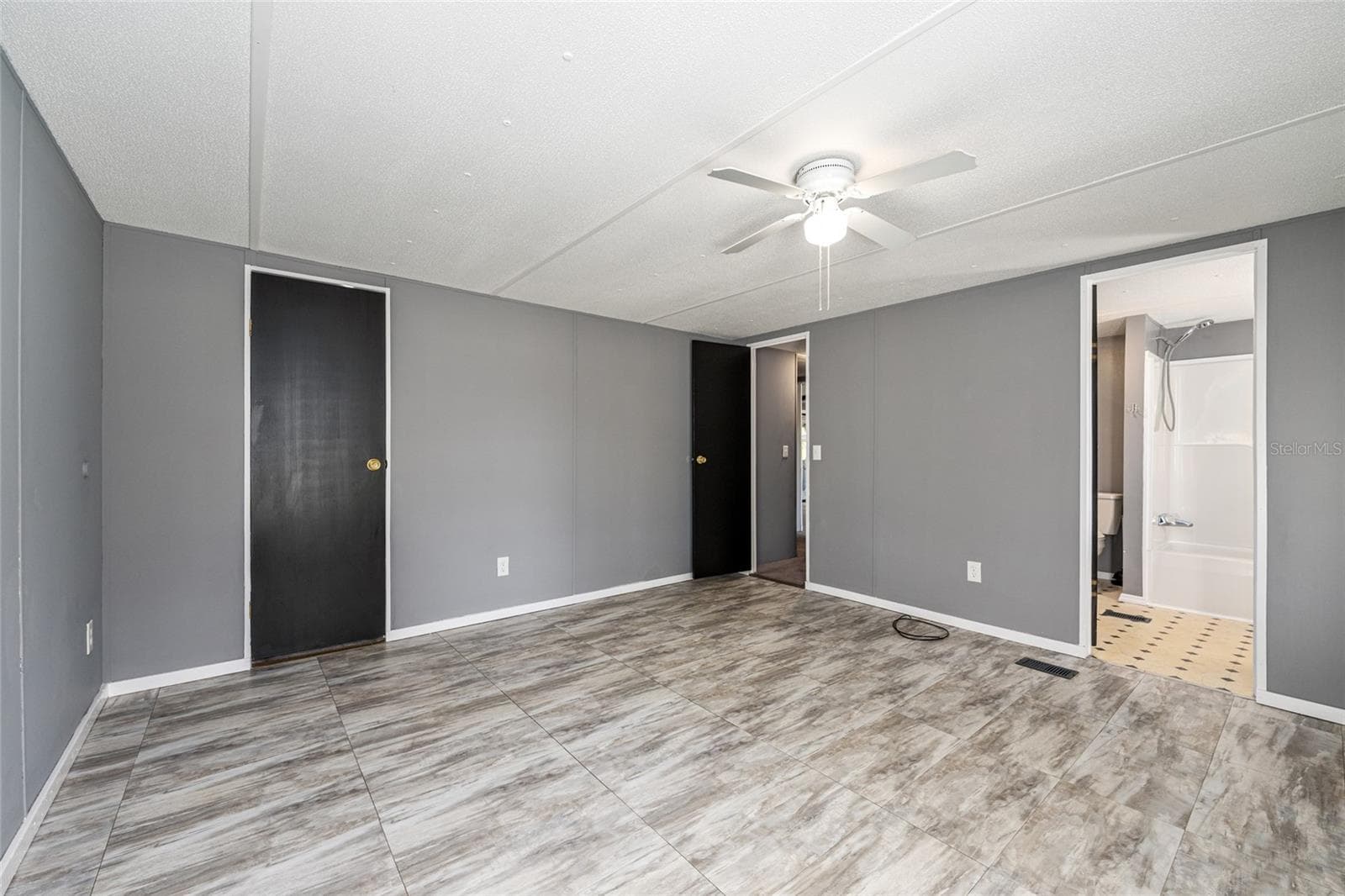 Manufactured Home at 5600 SE 39TH ST, TRENTON, photo 36 of 101