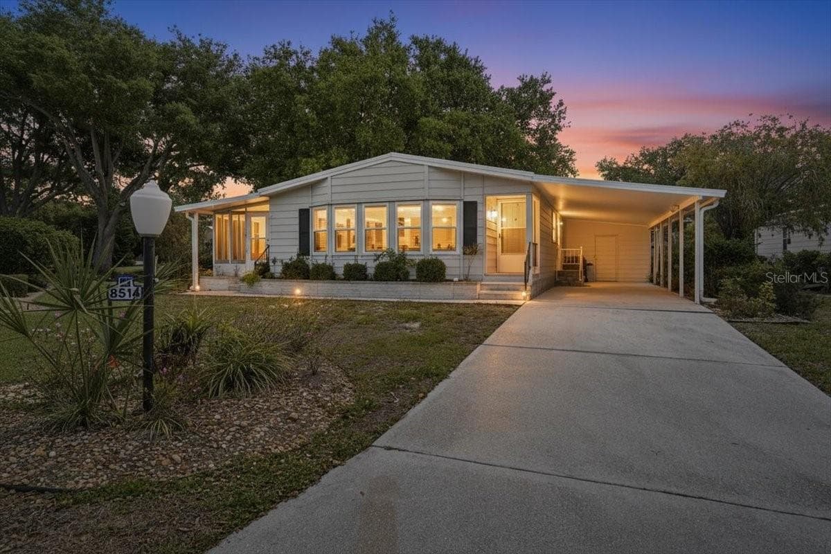 Manufactured Home at 8514 MONARCH PL, PALMETTO, photo 2 of 46