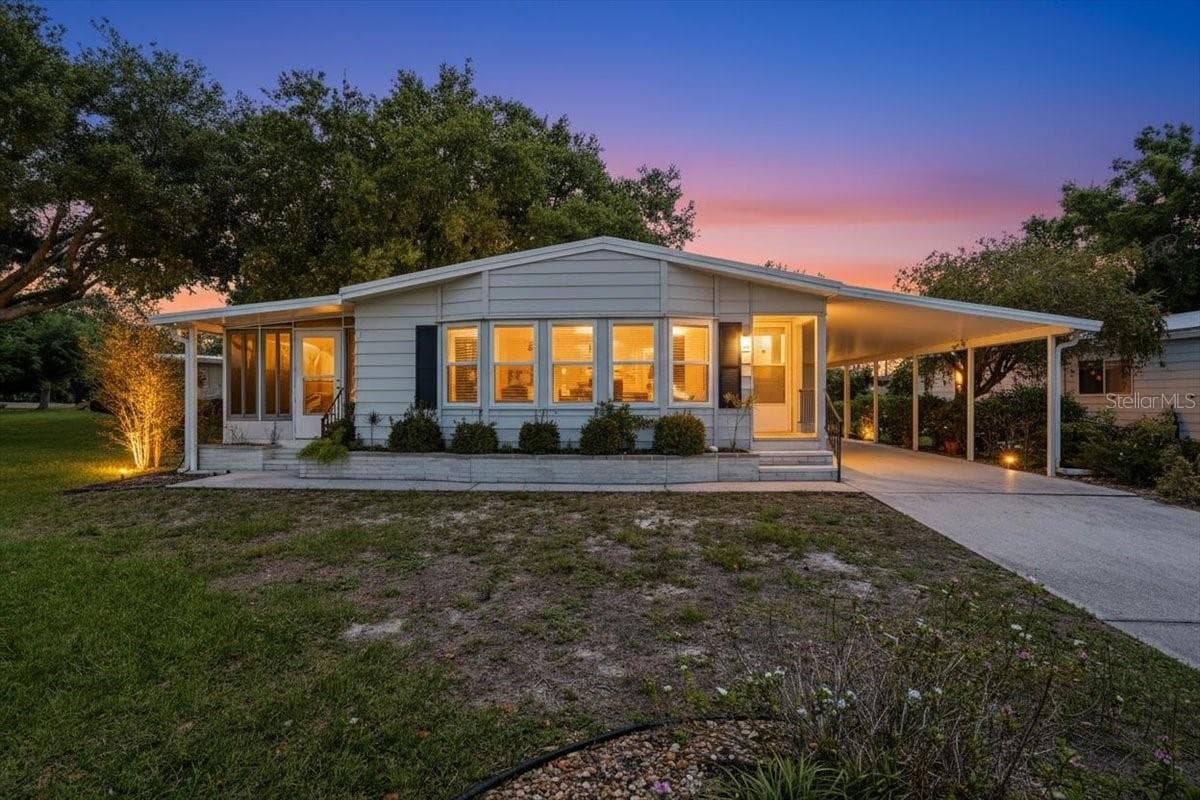 Manufactured Home at 8514 MONARCH PL, PALMETTO, photo 3 of 46