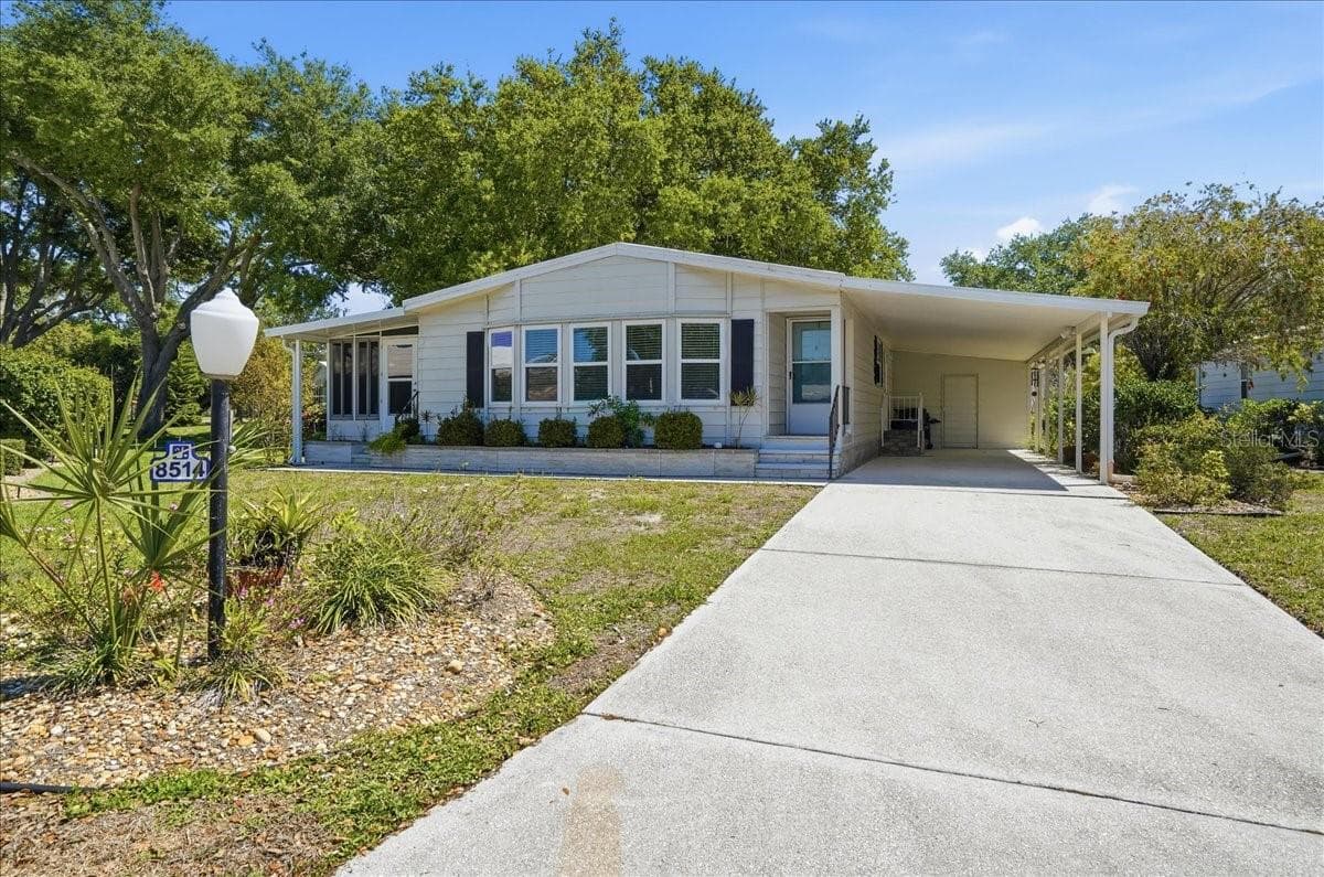 Manufactured Home at 8514 MONARCH PL, PALMETTO, photo 5 of 46