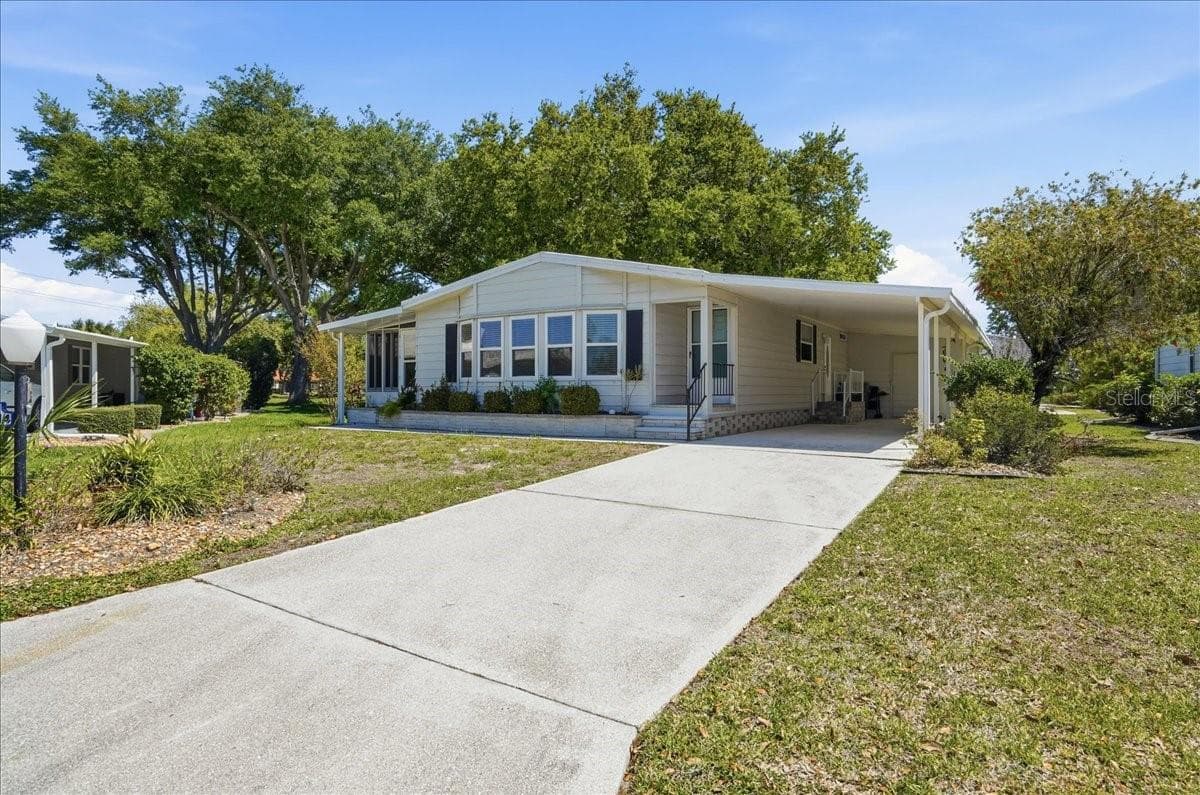 Manufactured Home at 8514 MONARCH PL, PALMETTO, photo 7 of 46