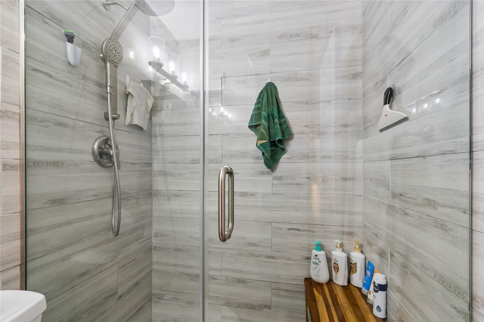 Master Bath. - 5501 80TH ST N #102, ST PETERSBURG