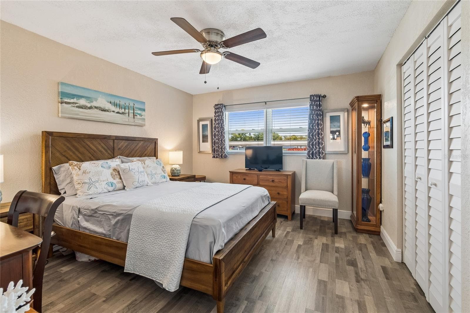 Guest Bedroom. - 5501 80TH ST N #102, ST PETERSBURG