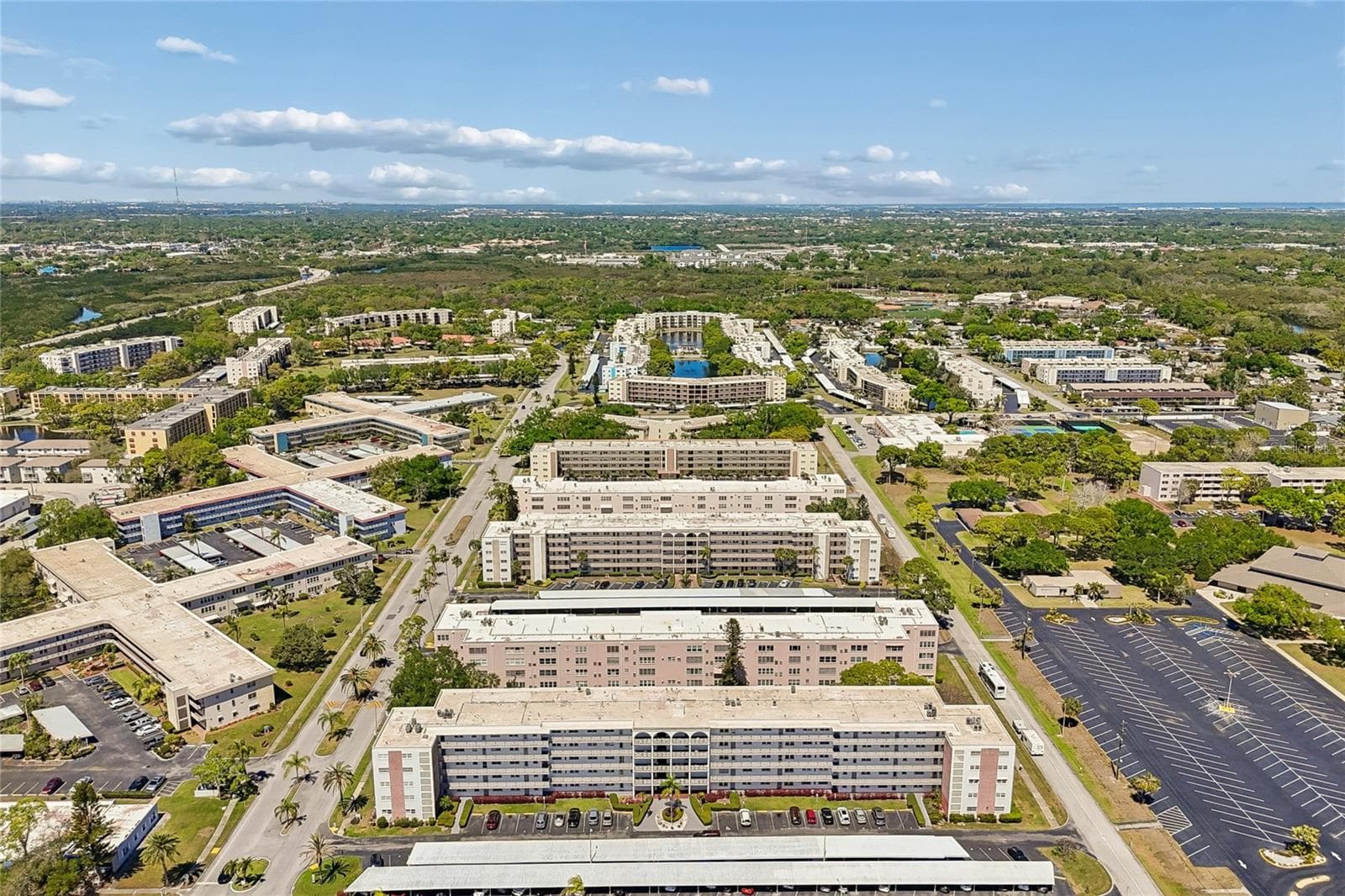 Condominium at 5501 80TH ST N #102, ST PETERSBURG, photo 46 of 76