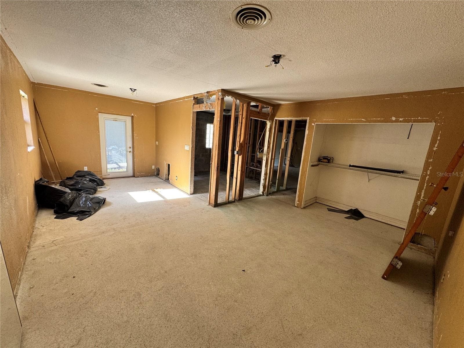 Single Family Residence at 651 69TH AVE S, ST PETERSBURG, photo 12 of 15