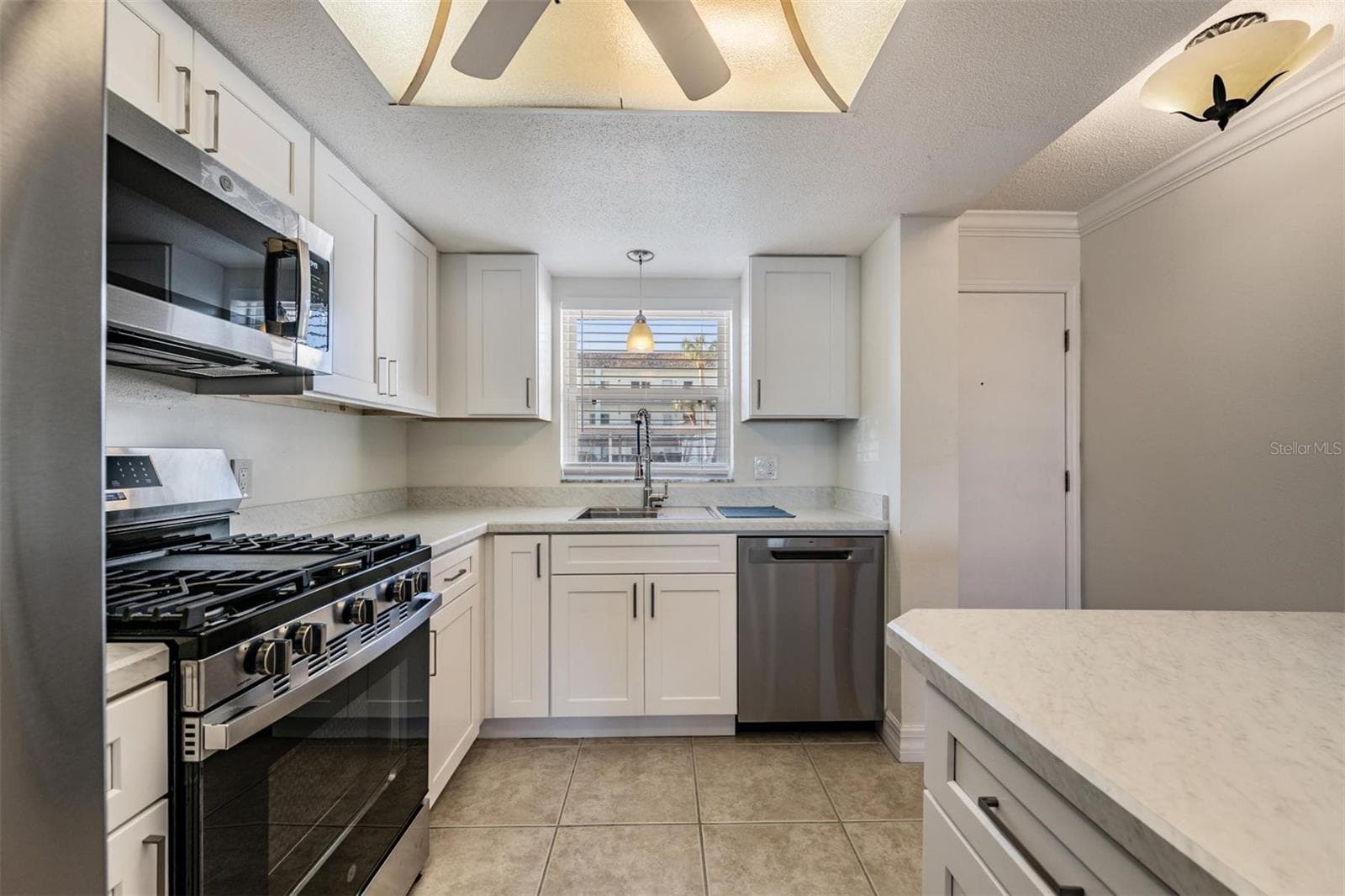 Condominium at 7 DUNOON PL #102, DUNEDIN, photo 10 of 53