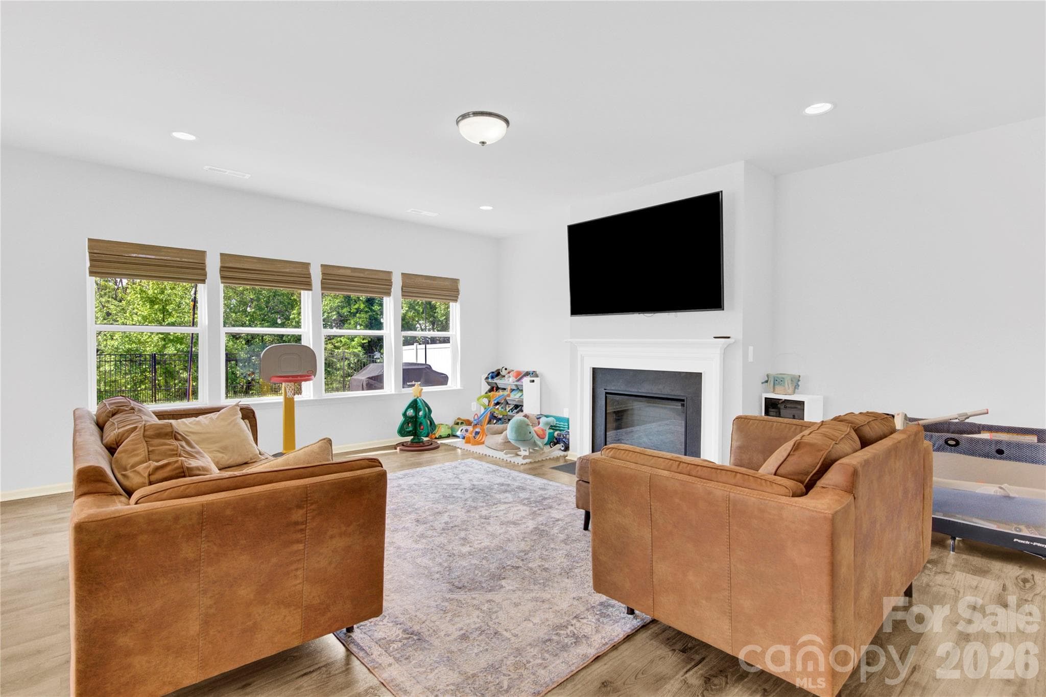 Living Room - 3153 Pinehills Way, Mount Holly