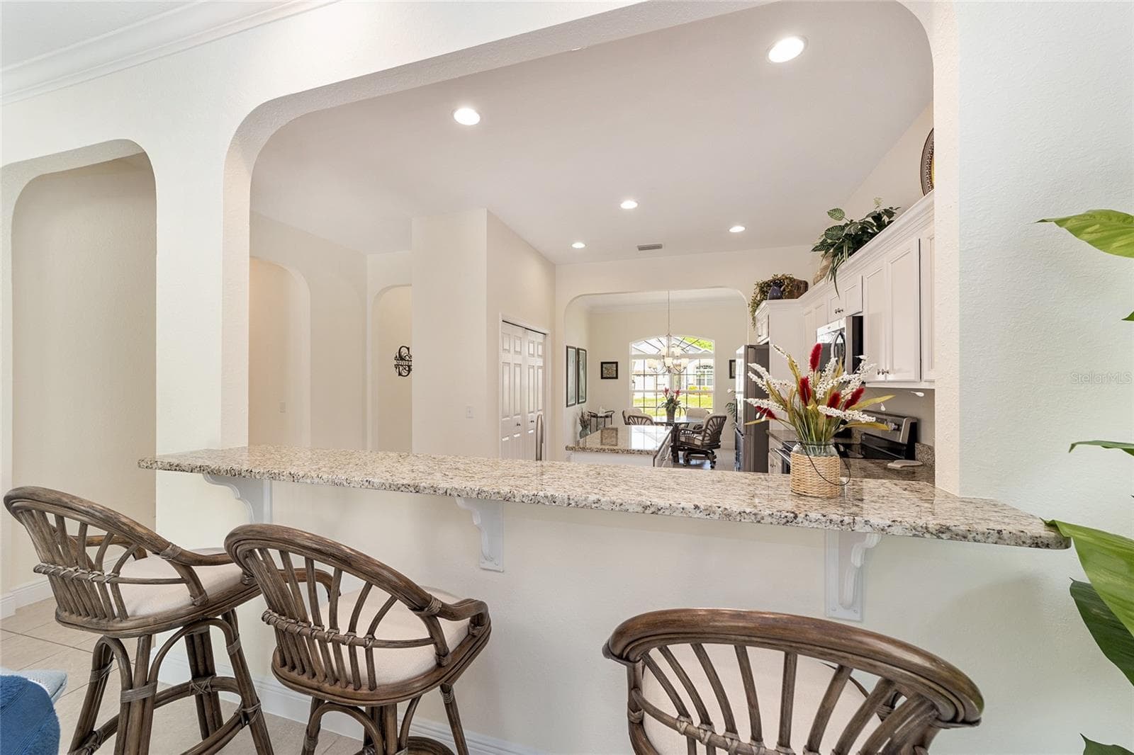 Breakfast Bar - 10948 SE 167TH PL, SUMMERFIELD