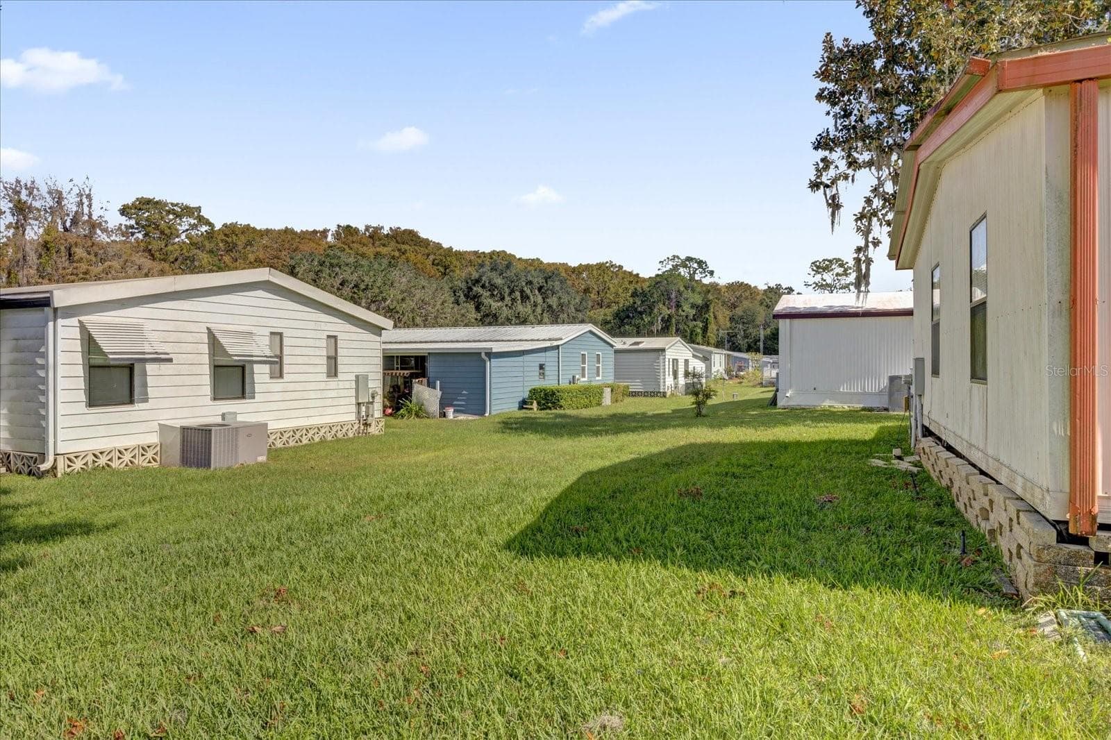 Manufactured Home at 415 S TIMBER TRL, WILDWOOD, photo 27 of 52