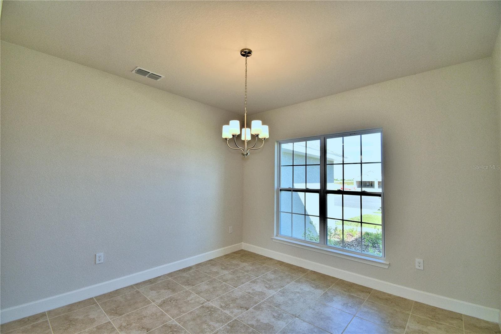 Single Family Residence at 4615 CALAMINT LN, AUBURNDALE, photo 6 of 51
