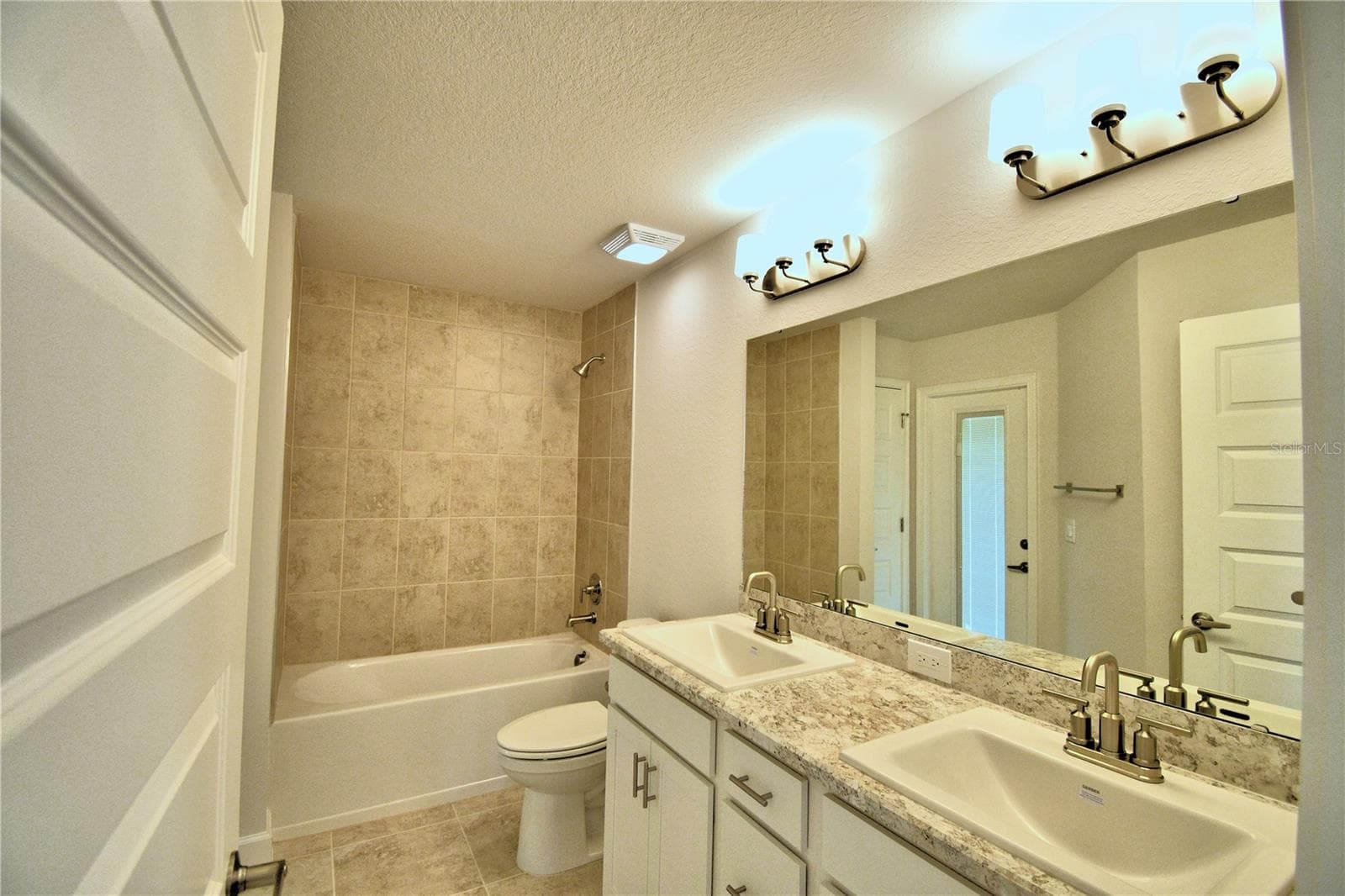 Single Family Residence at 4615 CALAMINT LN, AUBURNDALE, photo 33 of 51