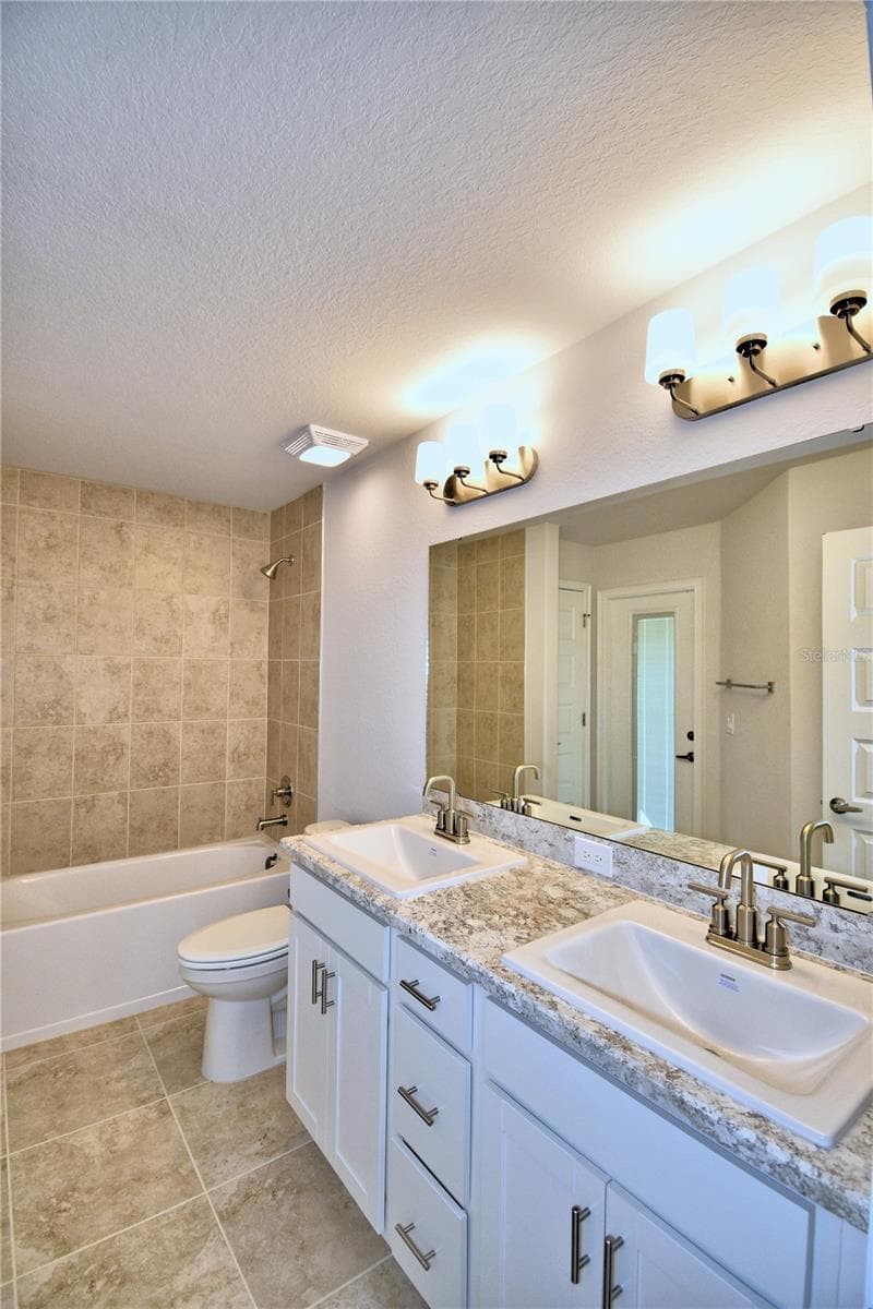 Single Family Residence at 4615 CALAMINT LN, AUBURNDALE, photo 34 of 51