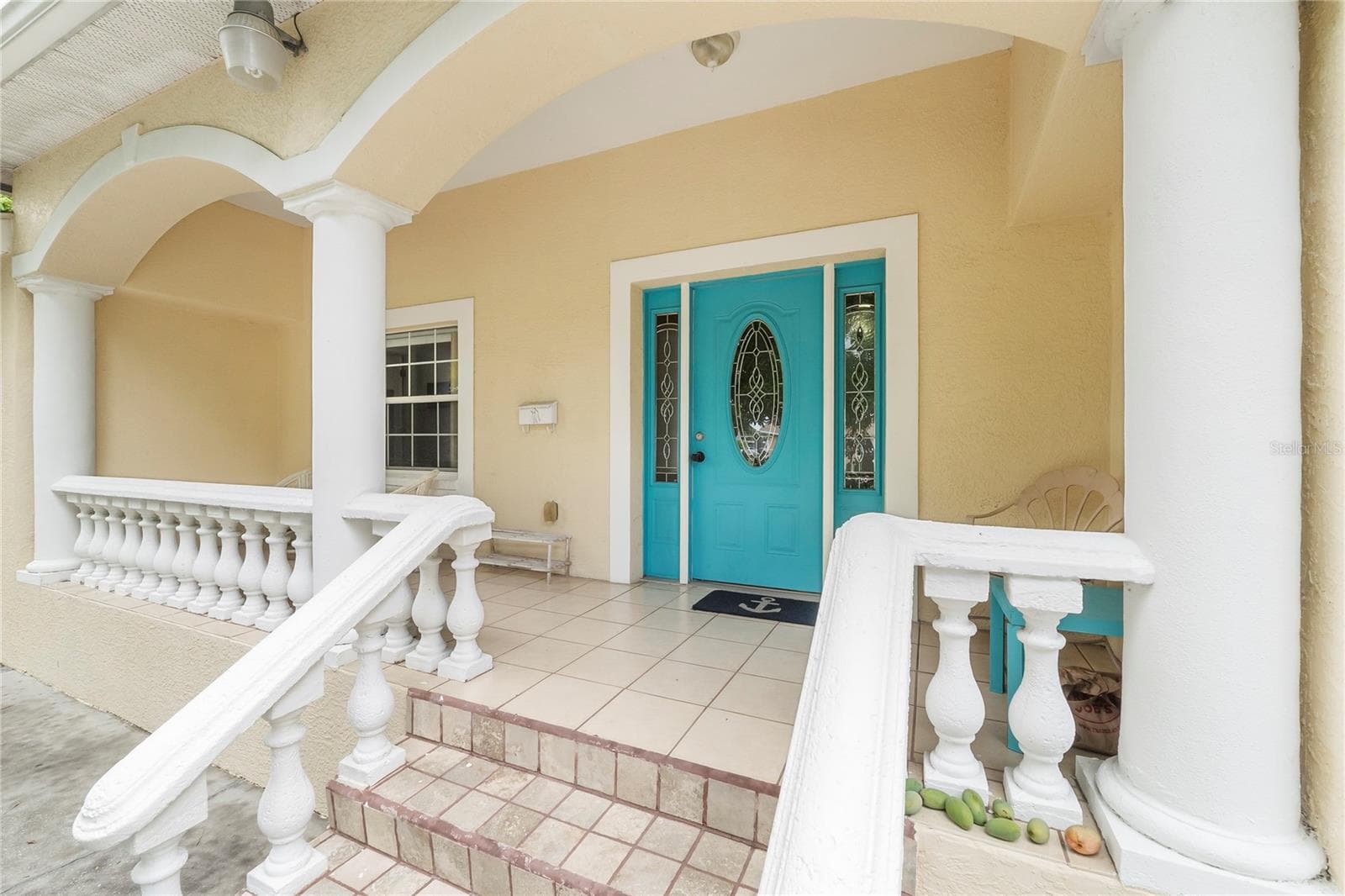 Single Family Residence at 1701 38TH AVENUE, ST PETERSBURG, photo 4 of 41