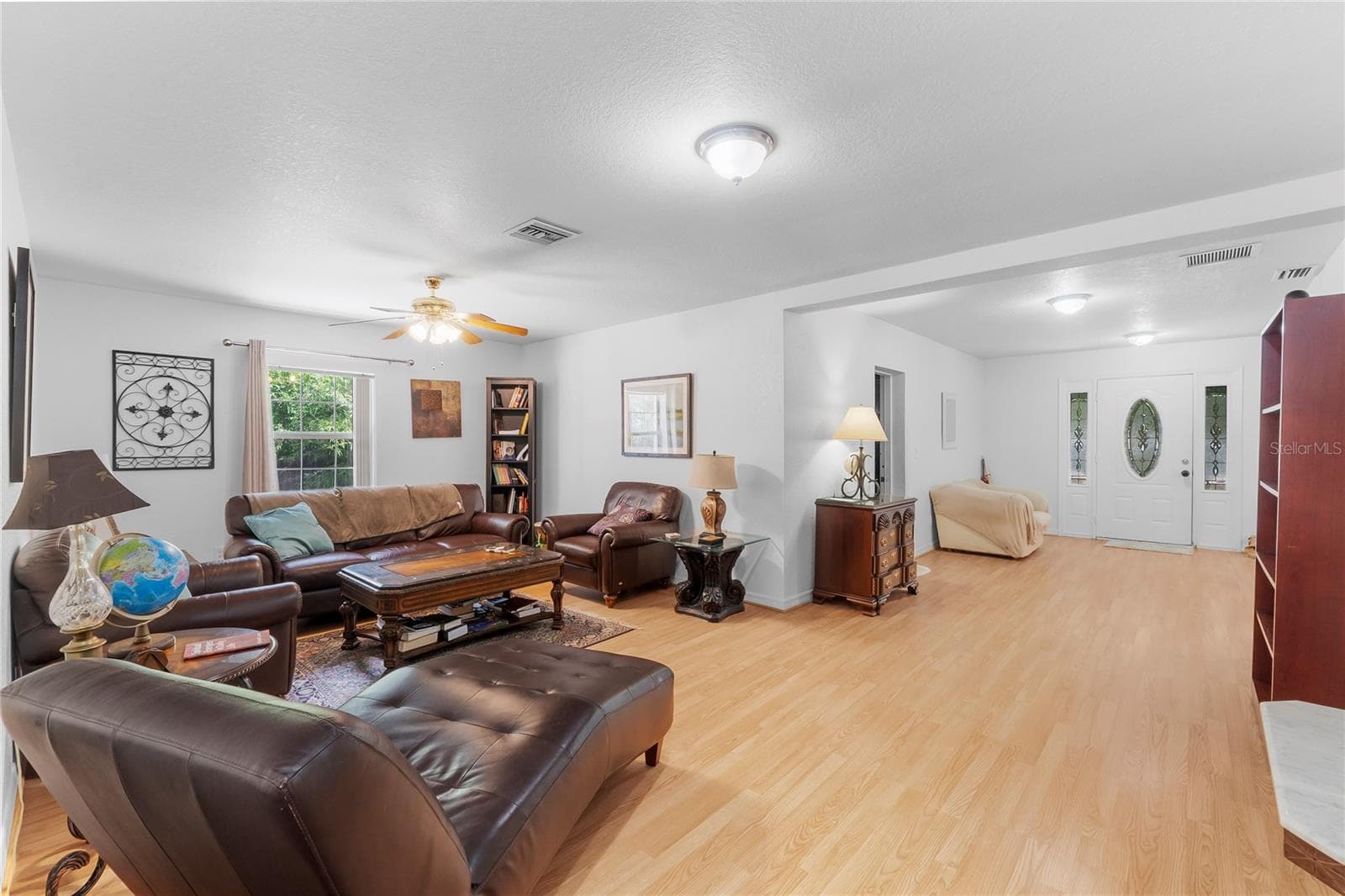 Single Family Residence at 1701 38TH AVENUE, ST PETERSBURG, photo 14 of 41