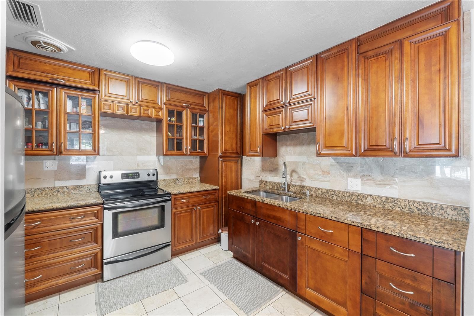 Single Family Residence at 1701 38TH AVENUE, ST PETERSBURG, photo 16 of 41