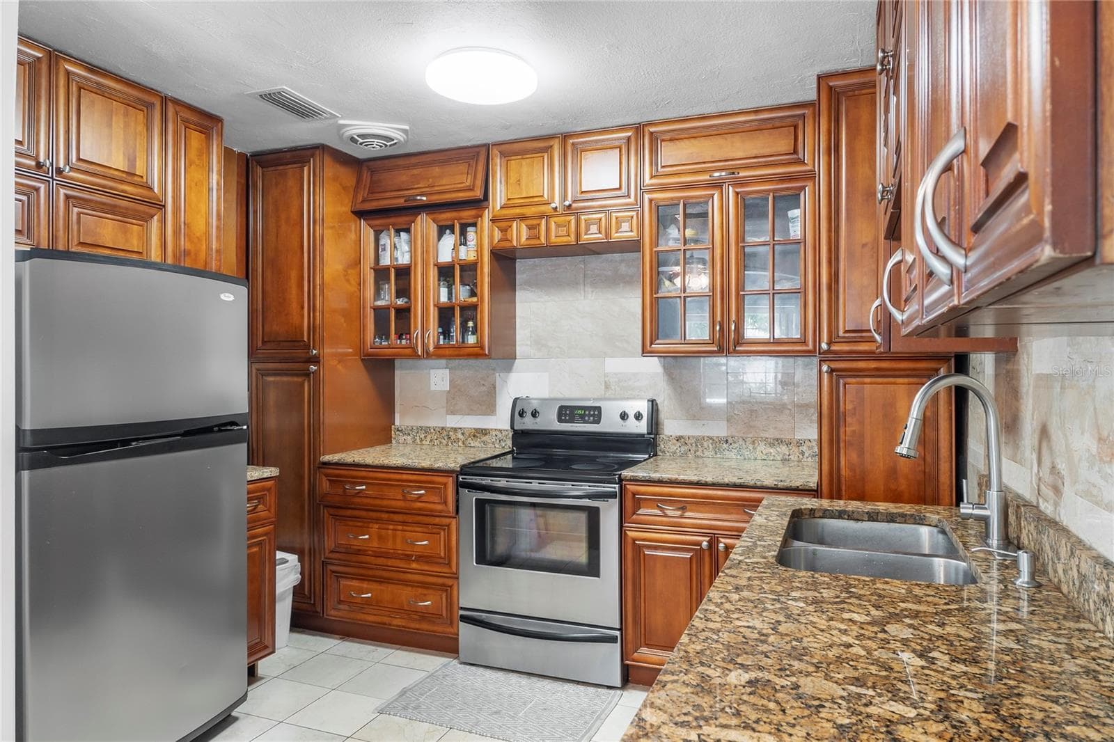 Single Family Residence at 1701 38TH AVENUE, ST PETERSBURG, photo 19 of 41